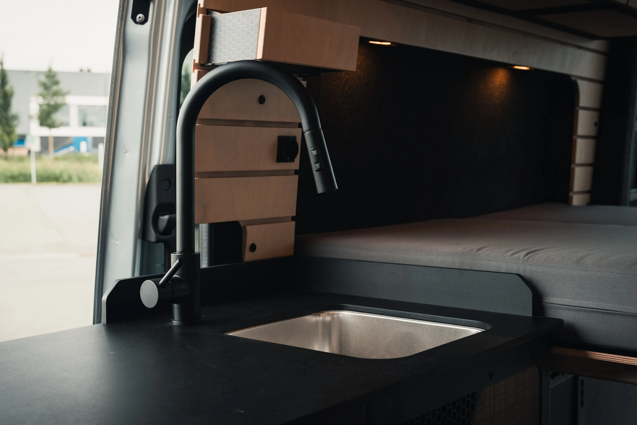 2025-08-18 Overland Campers Van Mossel-37.jpg