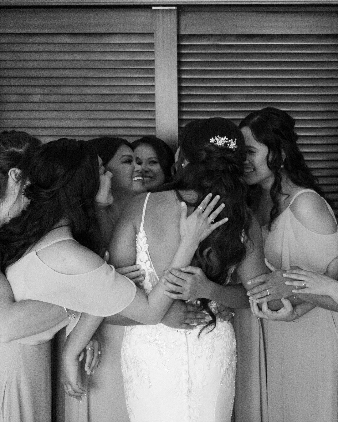 Sweet moments with the bridesmaids. We love getting to show off the amazing bride tribes that bring such joy to the wedding day 🤍 2024 brides, tag your bride tribe that you can't wait to have a part of your day! ⁠
⁠
⁠
Planning and Design: @opihilove