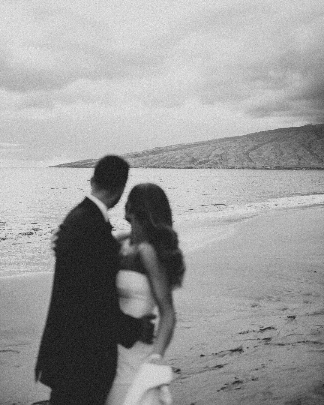 Moments after the ceremony with Emily and Andrew on the beautiful island of Maui 🤍🌴🕊️⁠
⁠
⁠
Planning &amp; Design @opihilove ⁠
Location @sugarbeachevents ⁠
Photography @swidrakco ⁠
MUAH @meiliautumnbeauty ⁠
Flowers @bellabloommaui ⁠
Catering @cutti