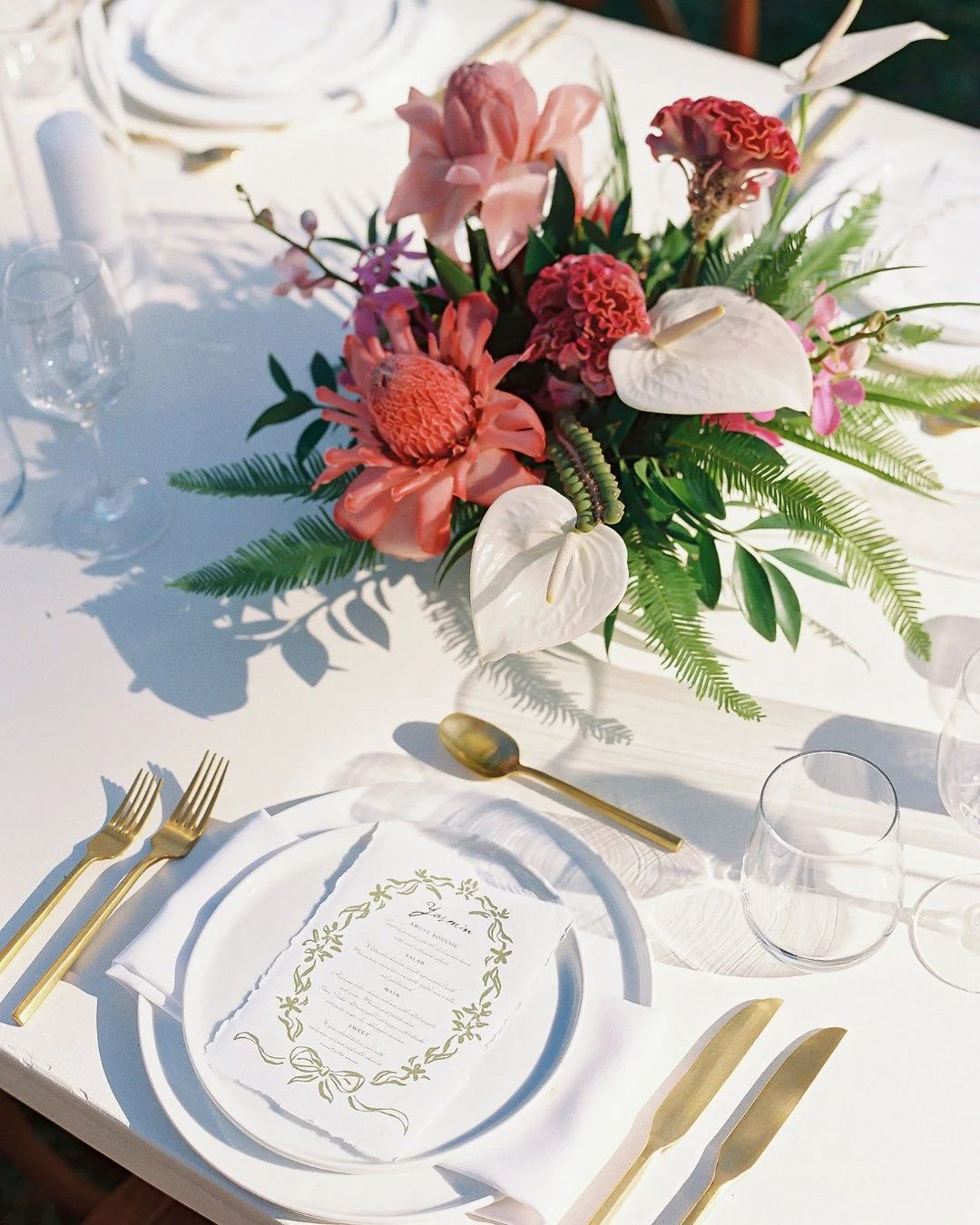Tablescapes so dreamy ✨ ⁠
The wedding of Jane and Nate was pure magic from start to finish. 🌸🍽️ ⁠
⁠
Photo @dmitriandsandra ⁠
Video @zeb.films ⁠
Hair and makeup @meiliautumnbeauty ⁠
Officiant @rev_tino_rosete⁠
Catering @cuttingedgecatering ⁠
Bar @ma