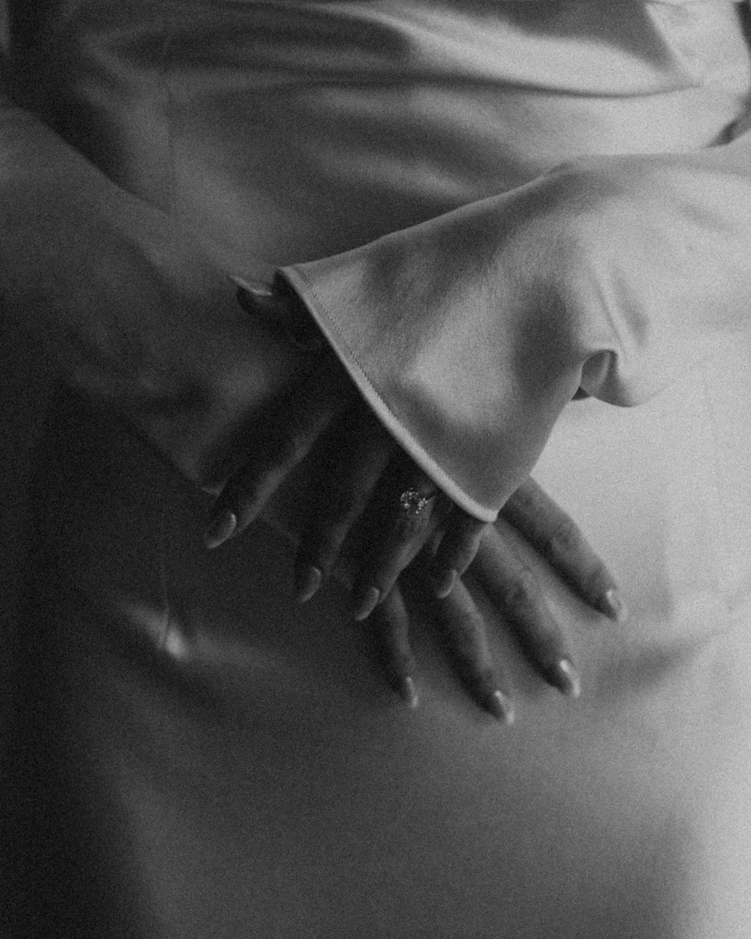 Every couple has a story, and we&rsquo;re here to bring yours to life ✨⁠
⁠
Venue | @hotelwailea ⁠
MUA | @meiliautumnbeauty ⁠
Photographer | @estherscanon ⁠
Catering | @cuttingedgecatering⁠
Cocktails | @garnishcraftcocktails ⁠
Vintage Car | @mauiroads