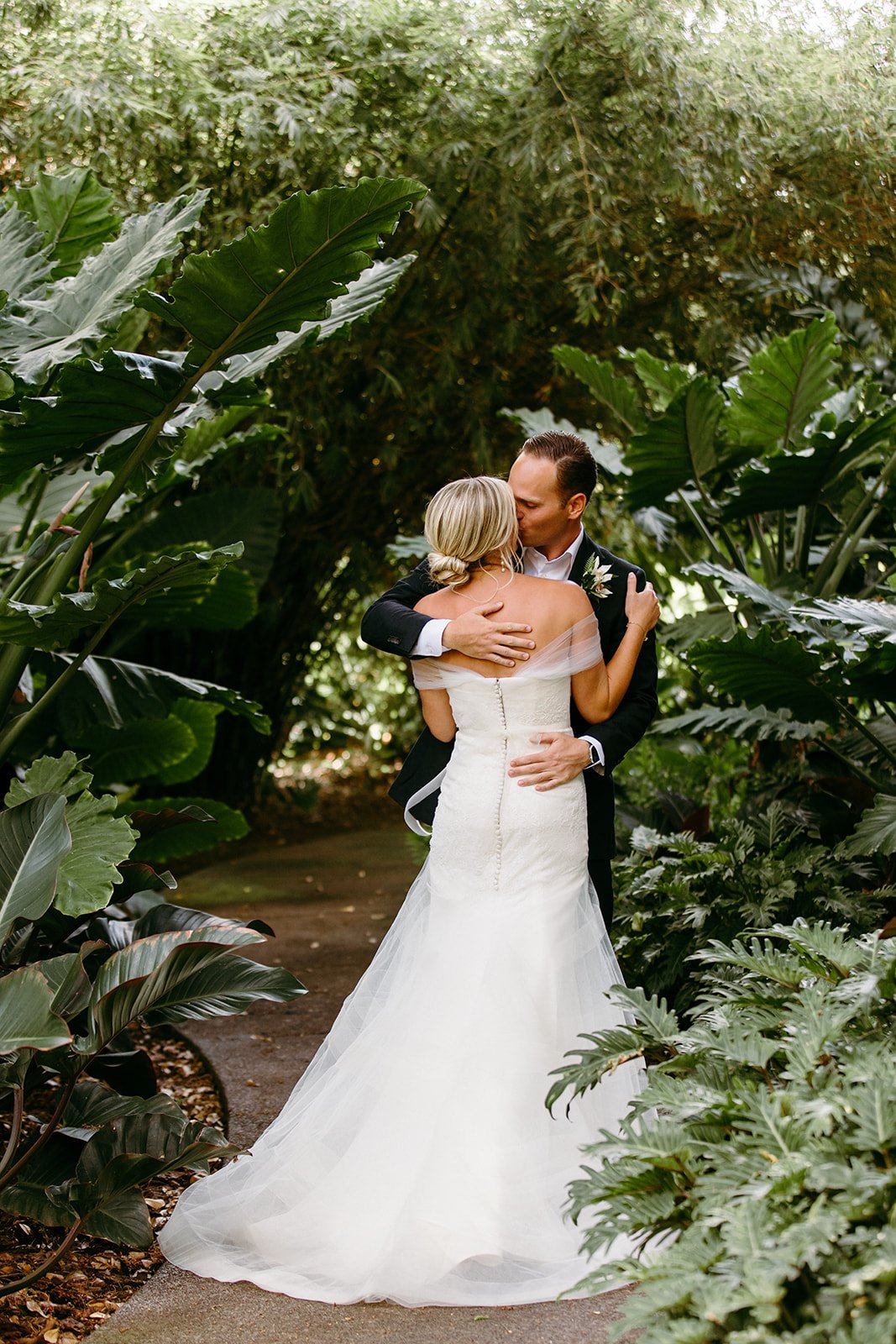 ANDIE_KENNY_MERRIMANS_WEDDING_MAUI_AMY_JAYNE_PHOTO-88.jpg
