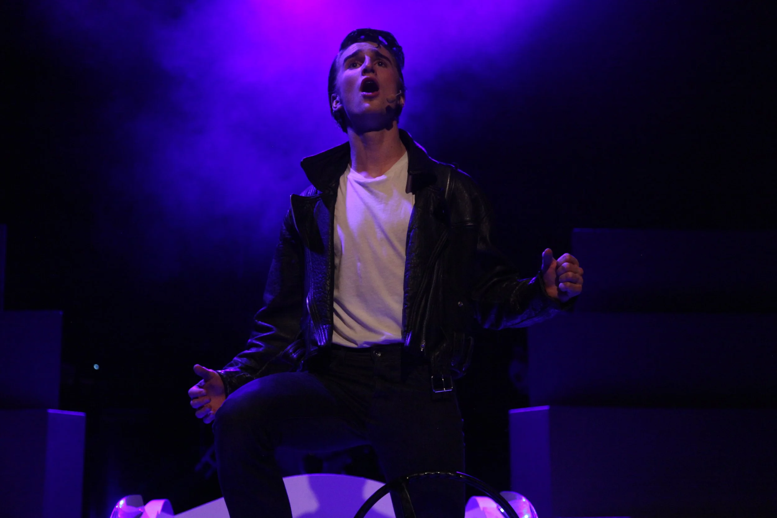 Digital photography, Grease musical