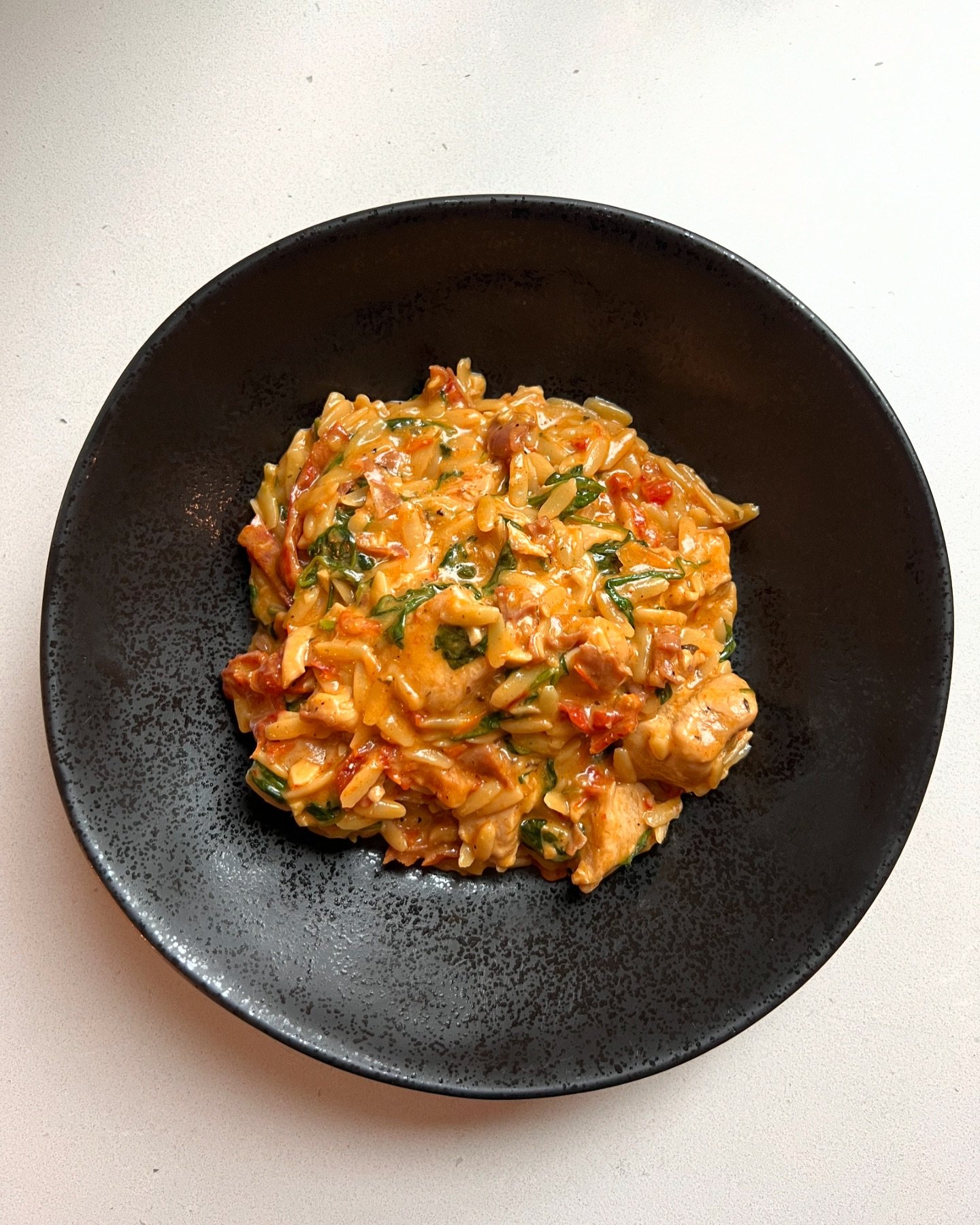&ldquo;Marry me&rdquo; Creamy Chicken Orzo

(GF, DF, RSF option)

1.5 pounds boneless, skinless chicken breast, cut into cubes
2 tablespoons olive oil @getgraza 
4-5 cloves garlic, mashed @blacktablefarm 
&frac34; cup sun-dried tomatoes (packed in oi