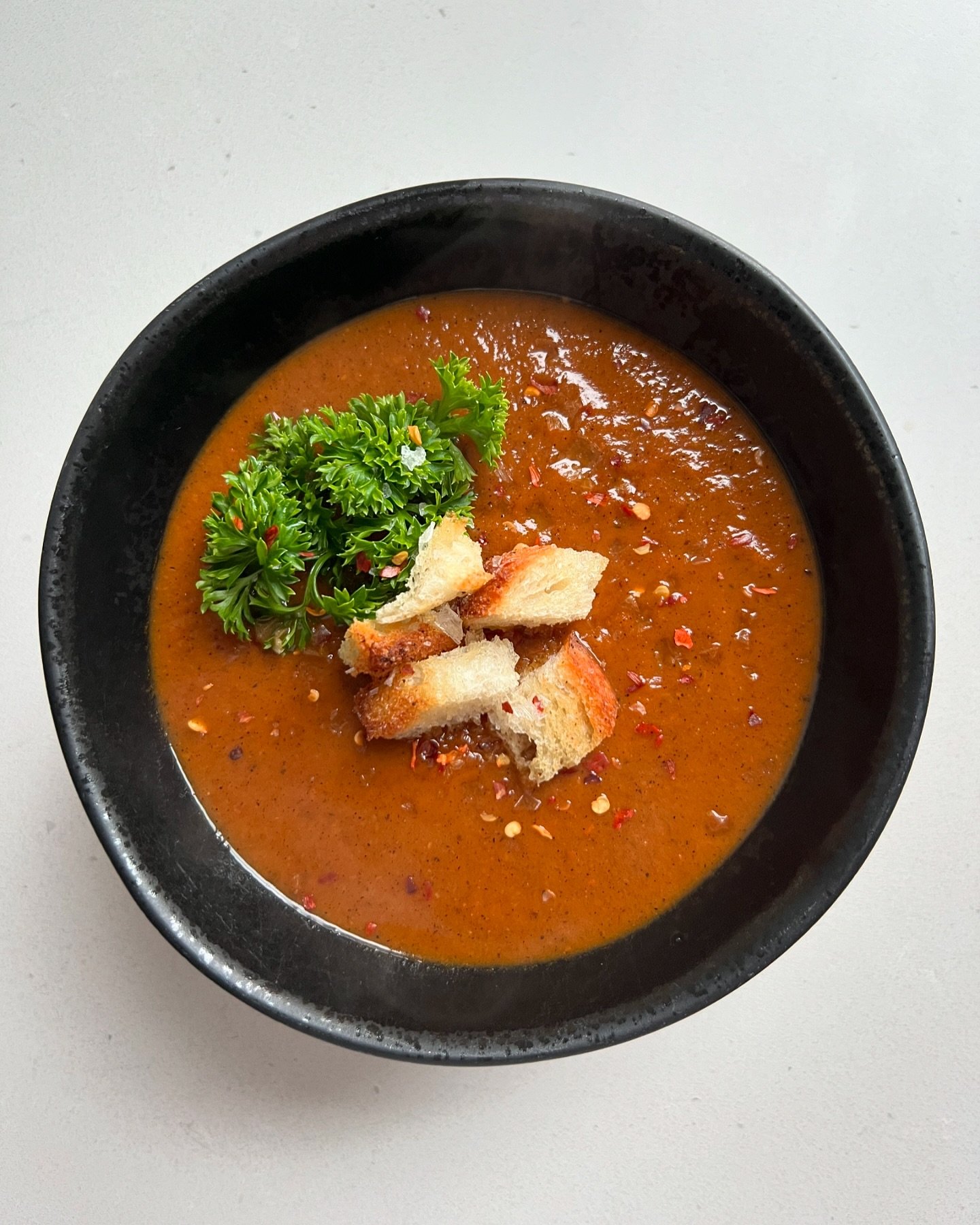 Roasted Red Pepper Veggie Soup
Gluten-Free, Dairy-Free &amp; Vegan option

Ingredients:
&frac14; cup (60ml) extra-virgin olive oil, divided @getgraza 
4 large red bell peppers (about 480g), halved and seeded 
1 medium yellow onion, chopped (150g)
3 m