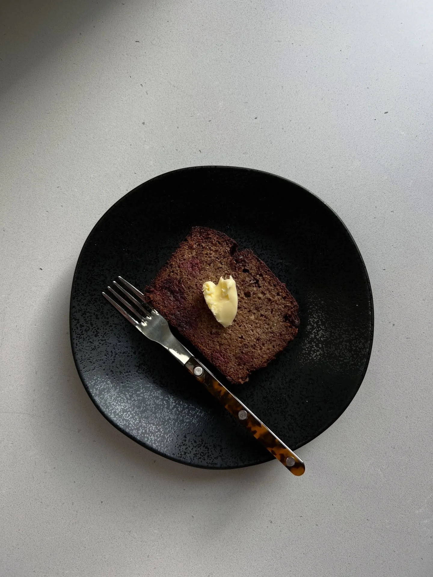 Banana Cinnamon &amp; Nutmeg Walnut Date Bread
gluten-free, dairy-free, refined sugar-free, fibre-rich, hormone-supportive, cozy

there&rsquo;s something so nostalgic about the scent of banana bread baking in the oven. made with ripe bananas, dates, 