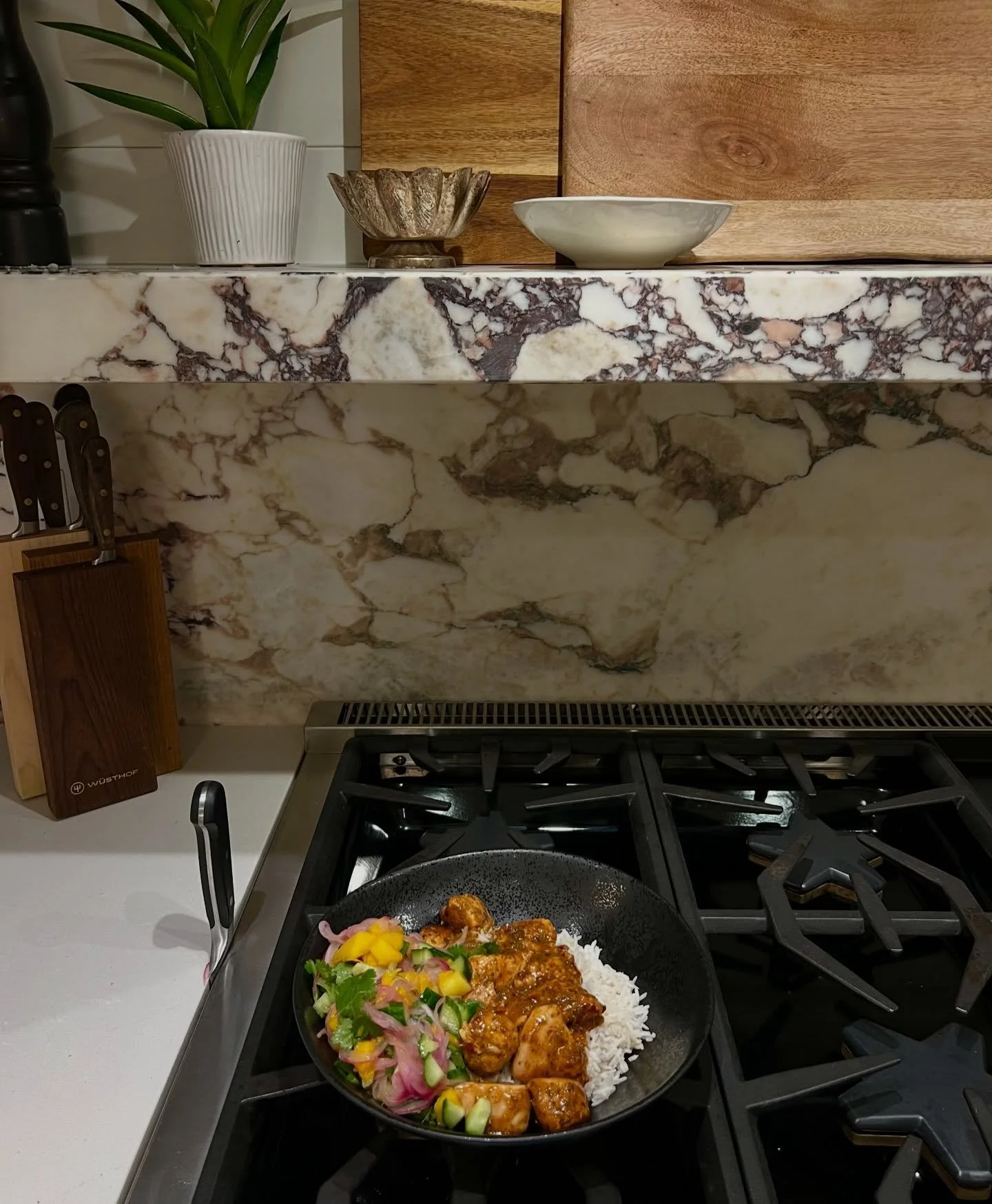 10-minute thai basil chicken gluten-free option, dairy-free, high-protein, refined sugar&ndash;free, blood sugar&ndash;balanced

a quick, high-protein meal made with simple whole ingredients that deliver both flavour and function. lean chicken provid