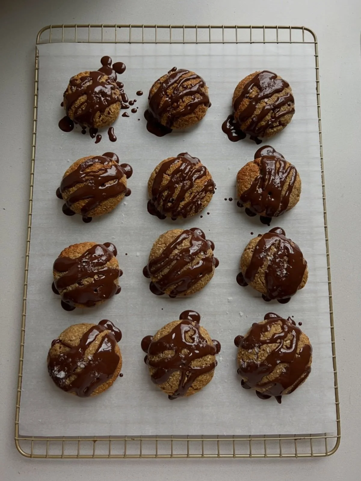 banana coconut almond flour cookies
gluten-free, dairy-free, refined sugar&ndash;free, naturally sweetened, soft + chewy, high-fibre, gut-friendly

soft, chewy banana cookies made with simple whole food ingredients&hellip; and no refined sugar or flo