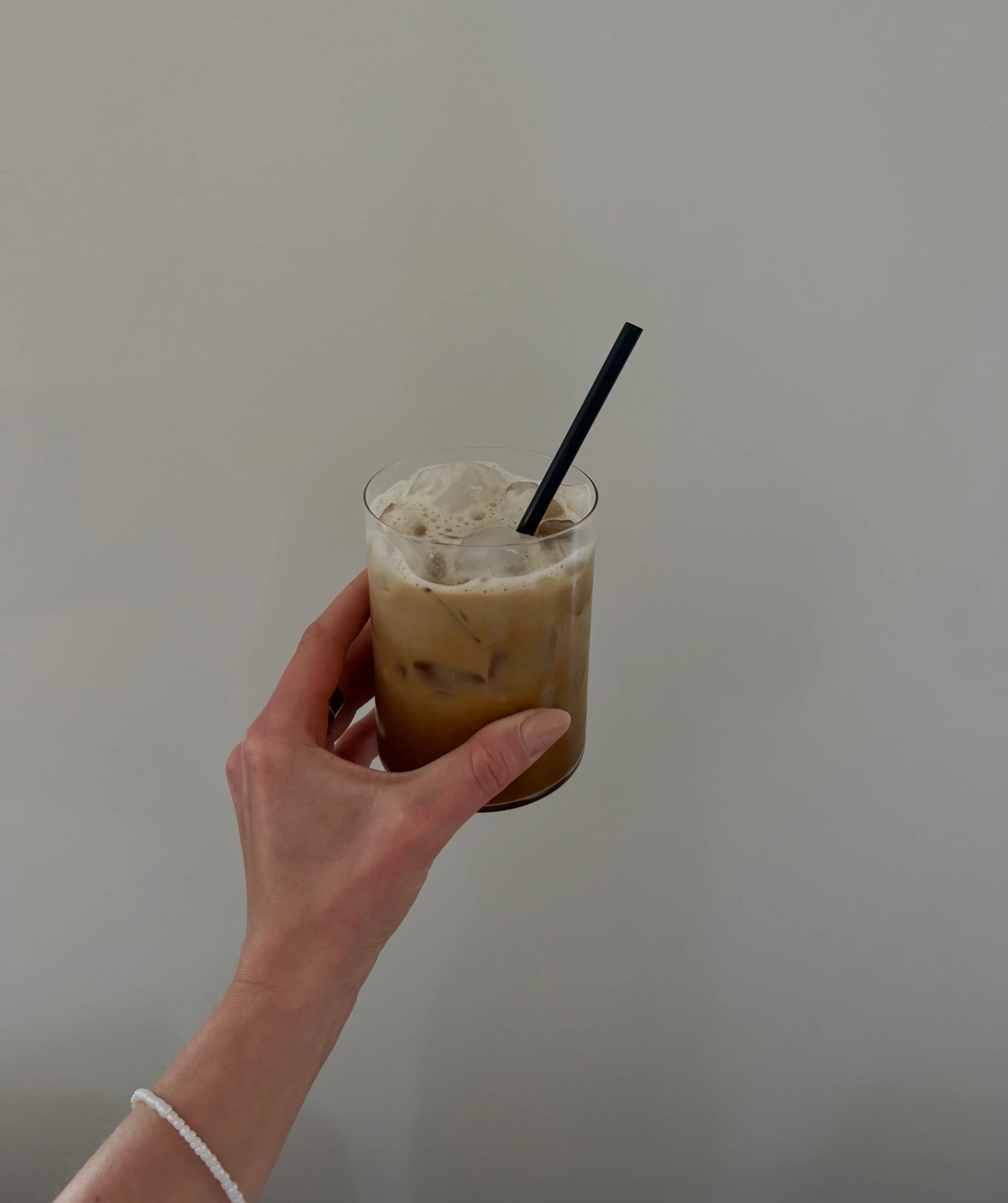 this literally tastes like a salted vanilla caramel latte from a caf&eacute;&hellip; except it&rsquo;s made with simple whole food ingredients that actually make you feel good 

did you know the average vanilla iced latte contains 8-9 teaspoons of su