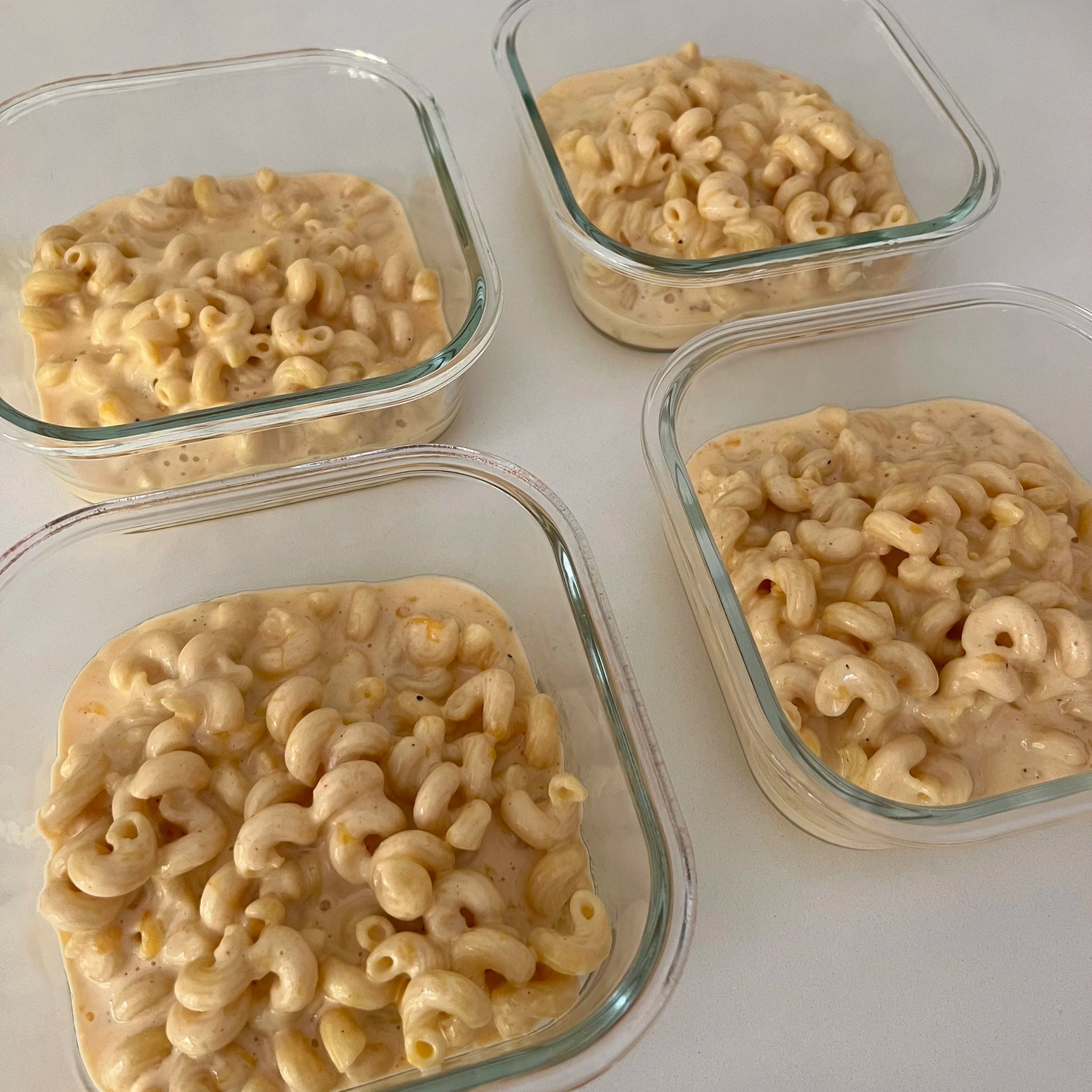 High-Protein Hot Honey Crispy Chicken Mac & Cheese High-Protein, Meal Prep Friendly, Oven-Baked