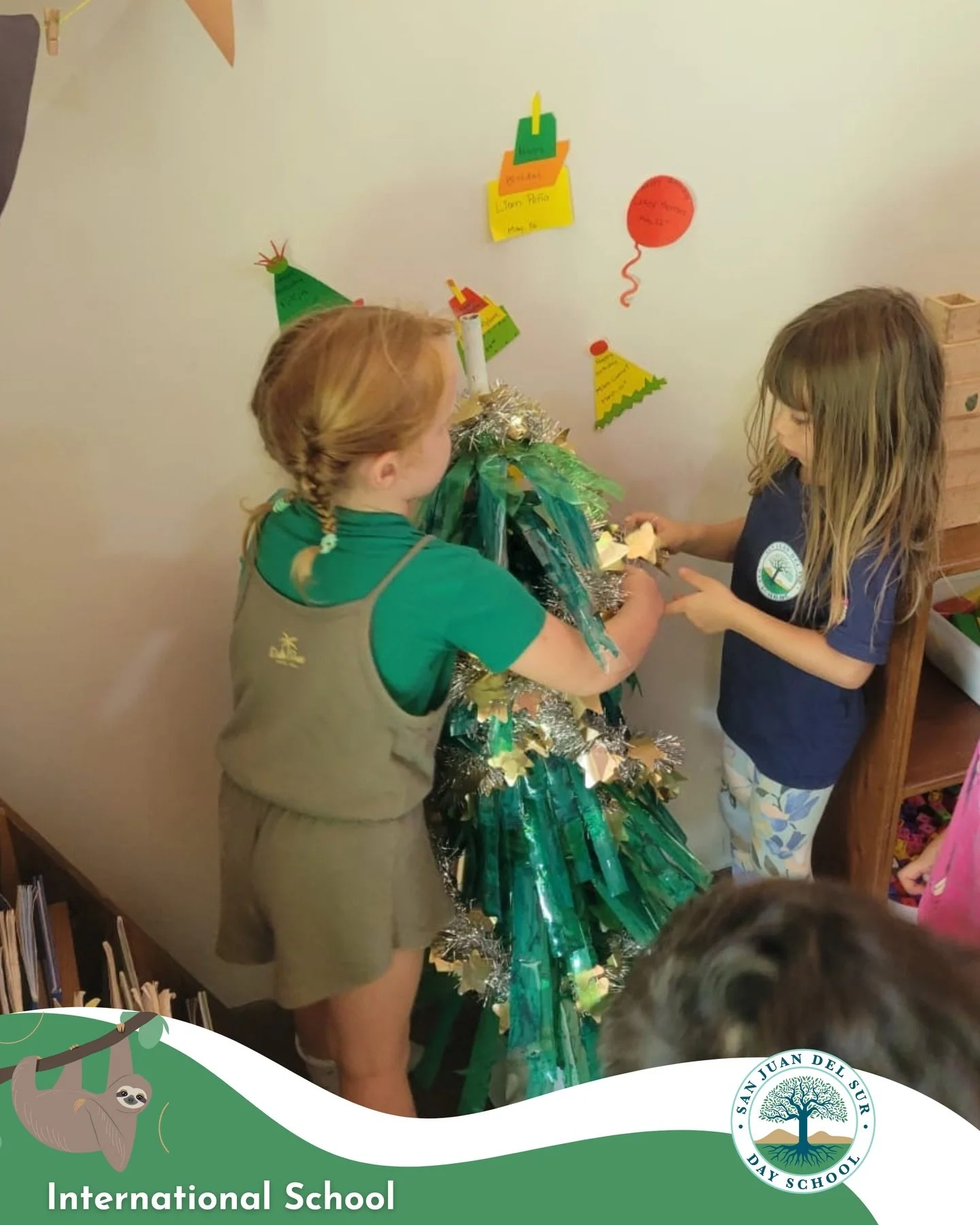 Even during the holidays, we love sharing moments like this 💚
Our Tigres created a Christmas tree using recycled plastic bottles and lots of creativity.

#sanjuandelsurdayschool #recycledartist #nicaragua #learninginaction #earlychildhood
