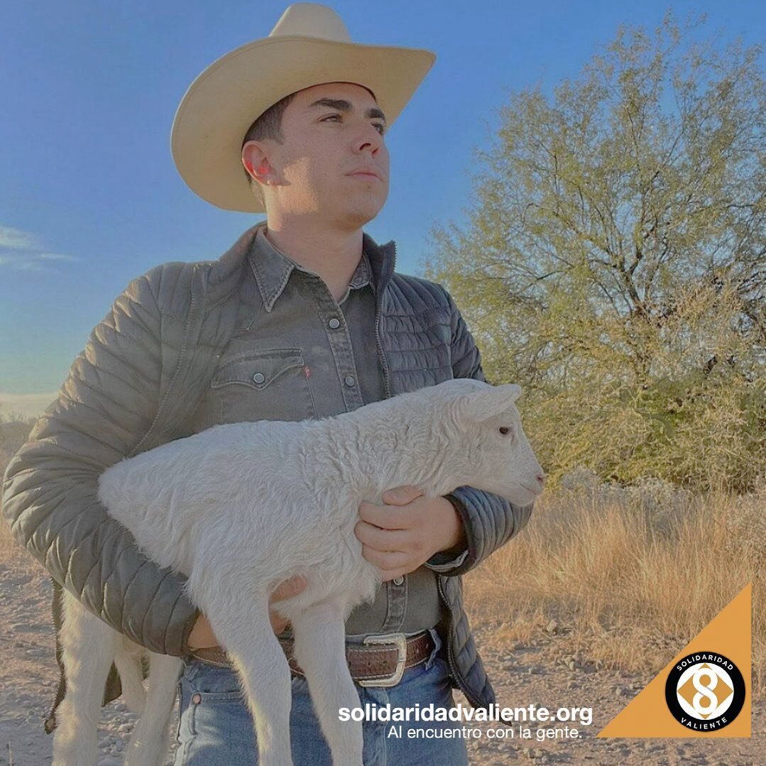 Con el compa Palomo 🐑

Fotograf&iacute;a de: @franciscosc1 
Jos&eacute; Antonio del Valle Torres 
- @josantoniodvt - 
Fundador de Solidaridad Valiente
Al encuentro con la gente.
-
Vis&iacute;tanos en www.solidaridadvaliente.org

#mexicanos #mexicoli