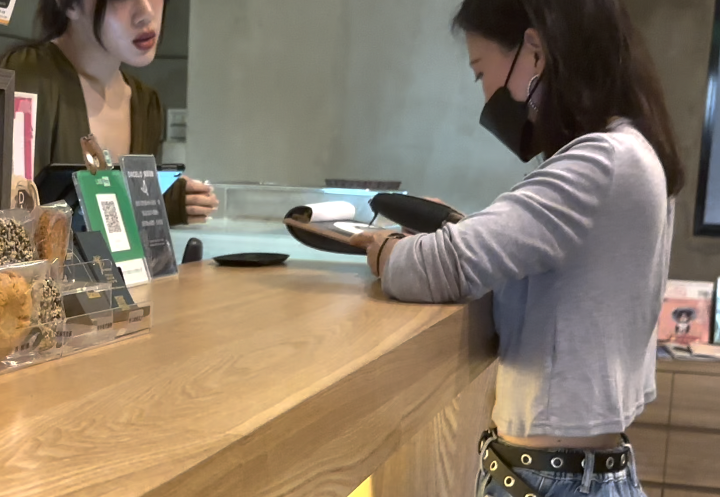 Pay first or pay after eating? (2 real-life Taiwanese Mandarin expression)