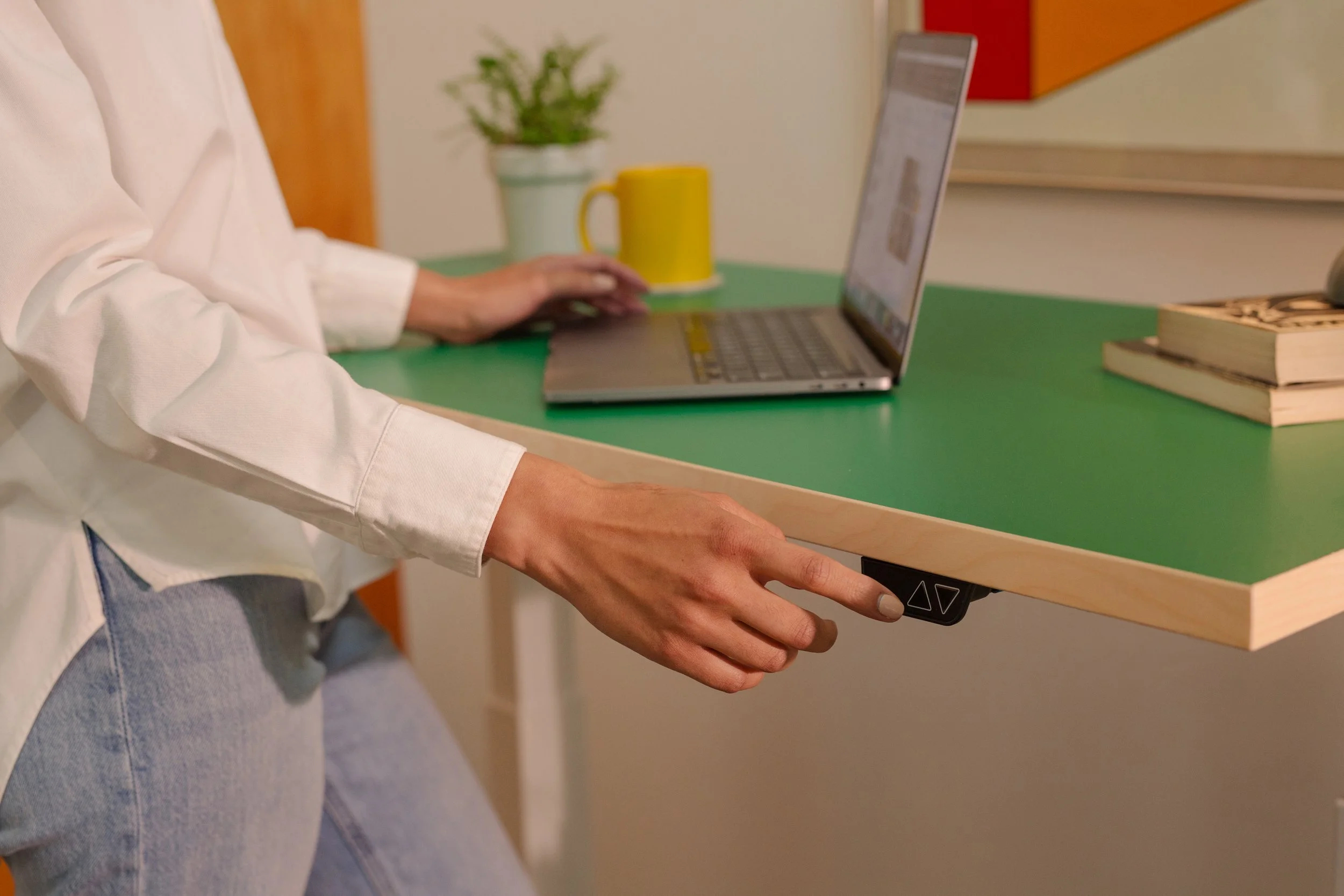 green-white-standing-desk-47in-DP-20.jpg