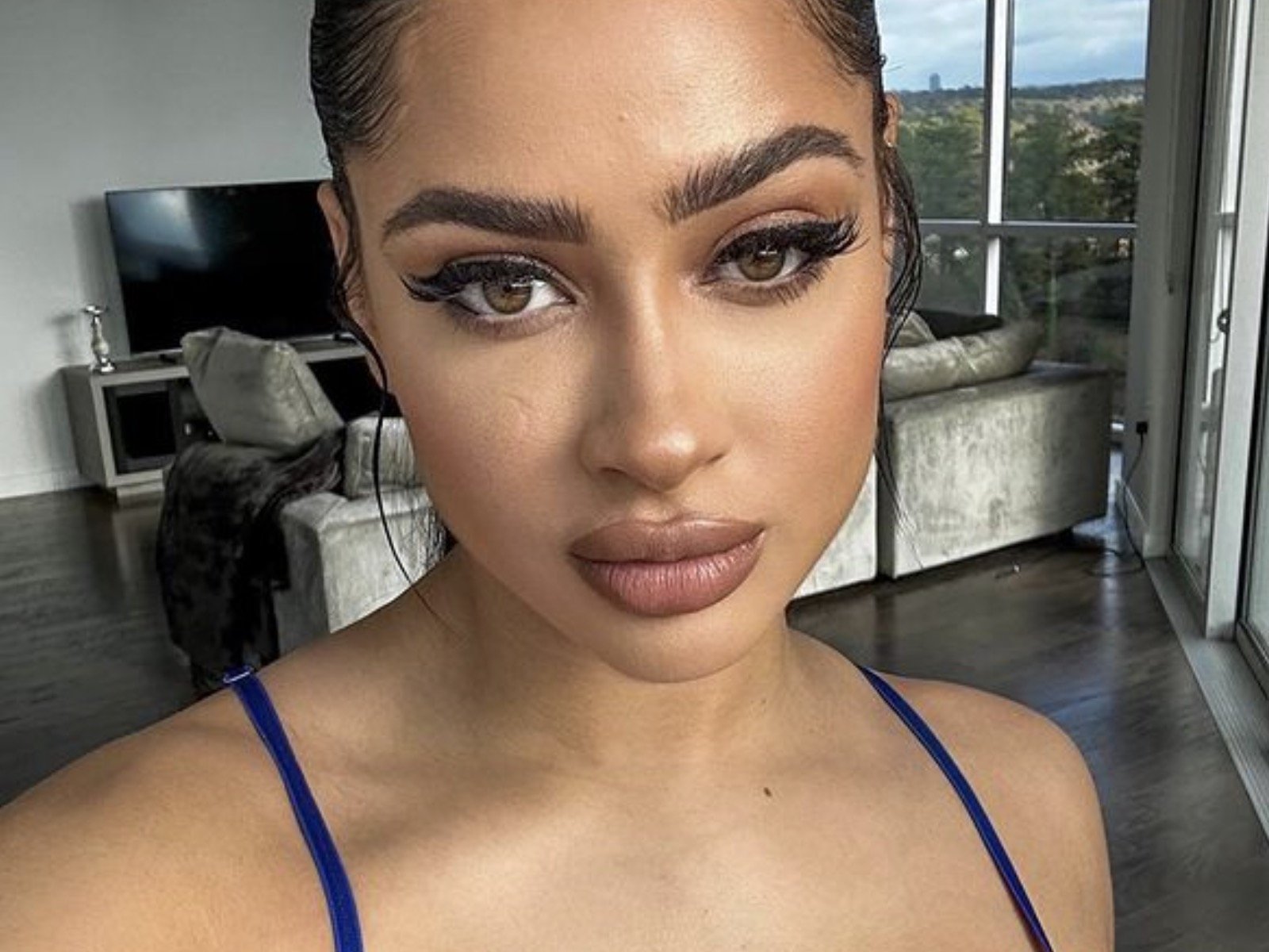 Tori Brixx randomly jiggling and wanting a tat is thirst trap goals. .jpg