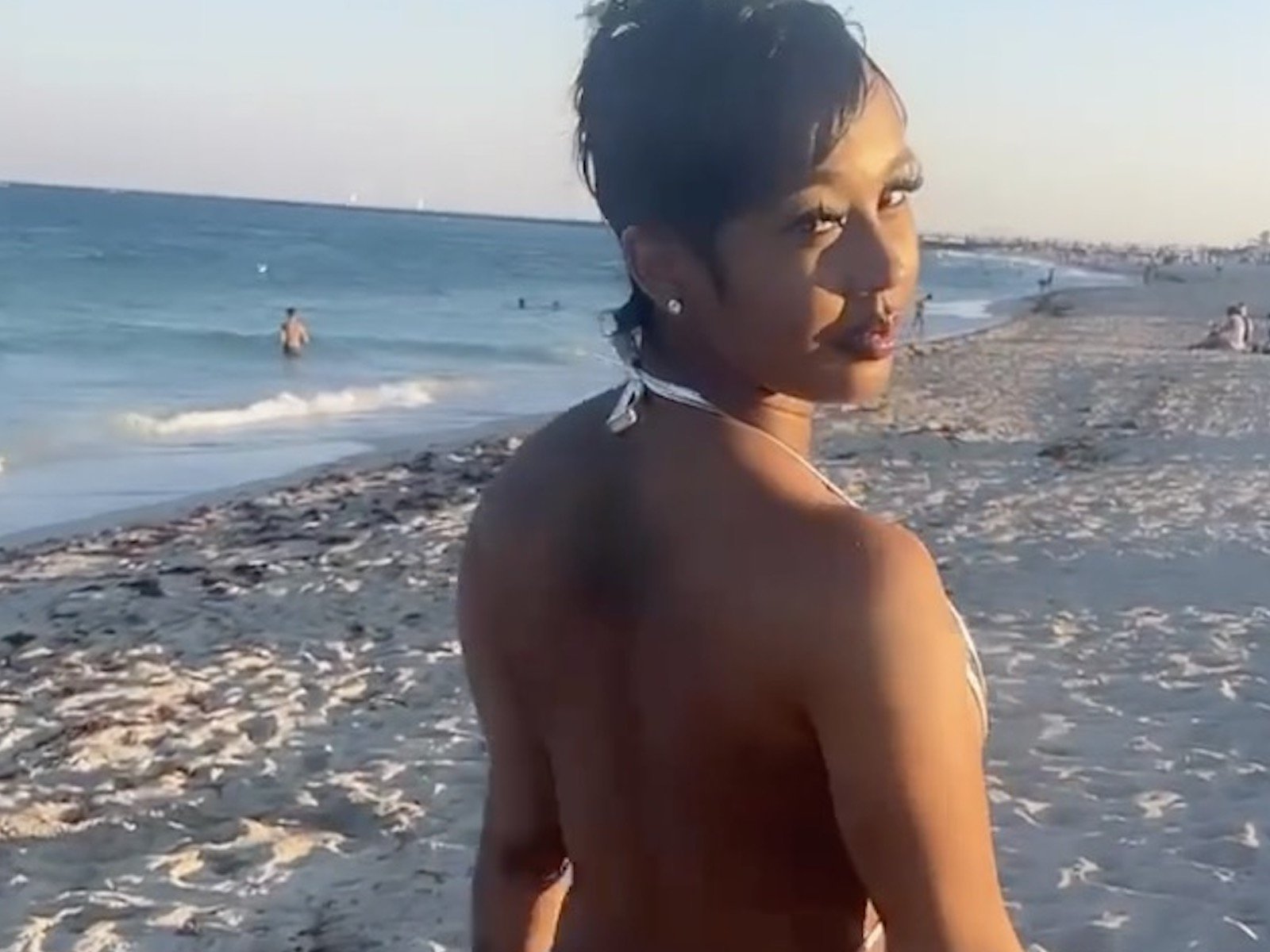 Jade: Tekashi 6ix9ine’s ex-girlfriend wins bikini beach goals