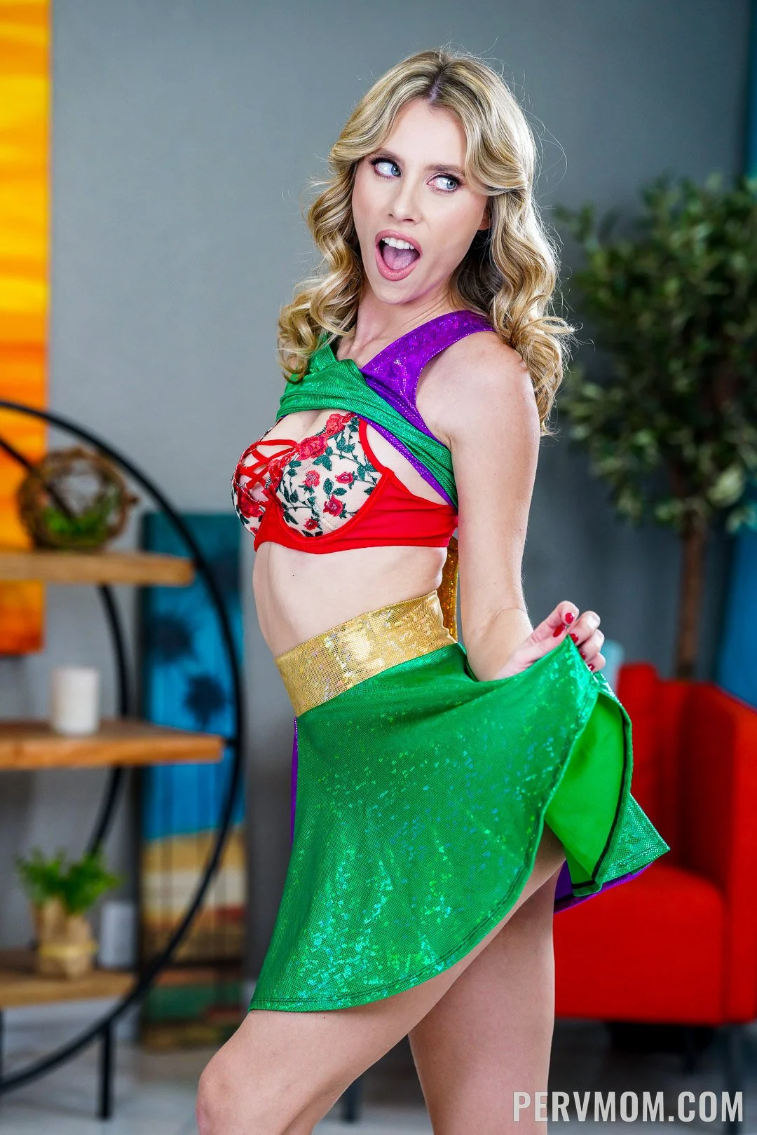 pervmom_anya_olsen_010.jpg