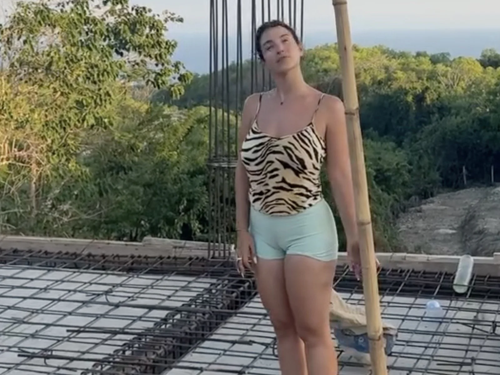 LaSirena69: It’s just a casual stroll in Indonesia for the baddie