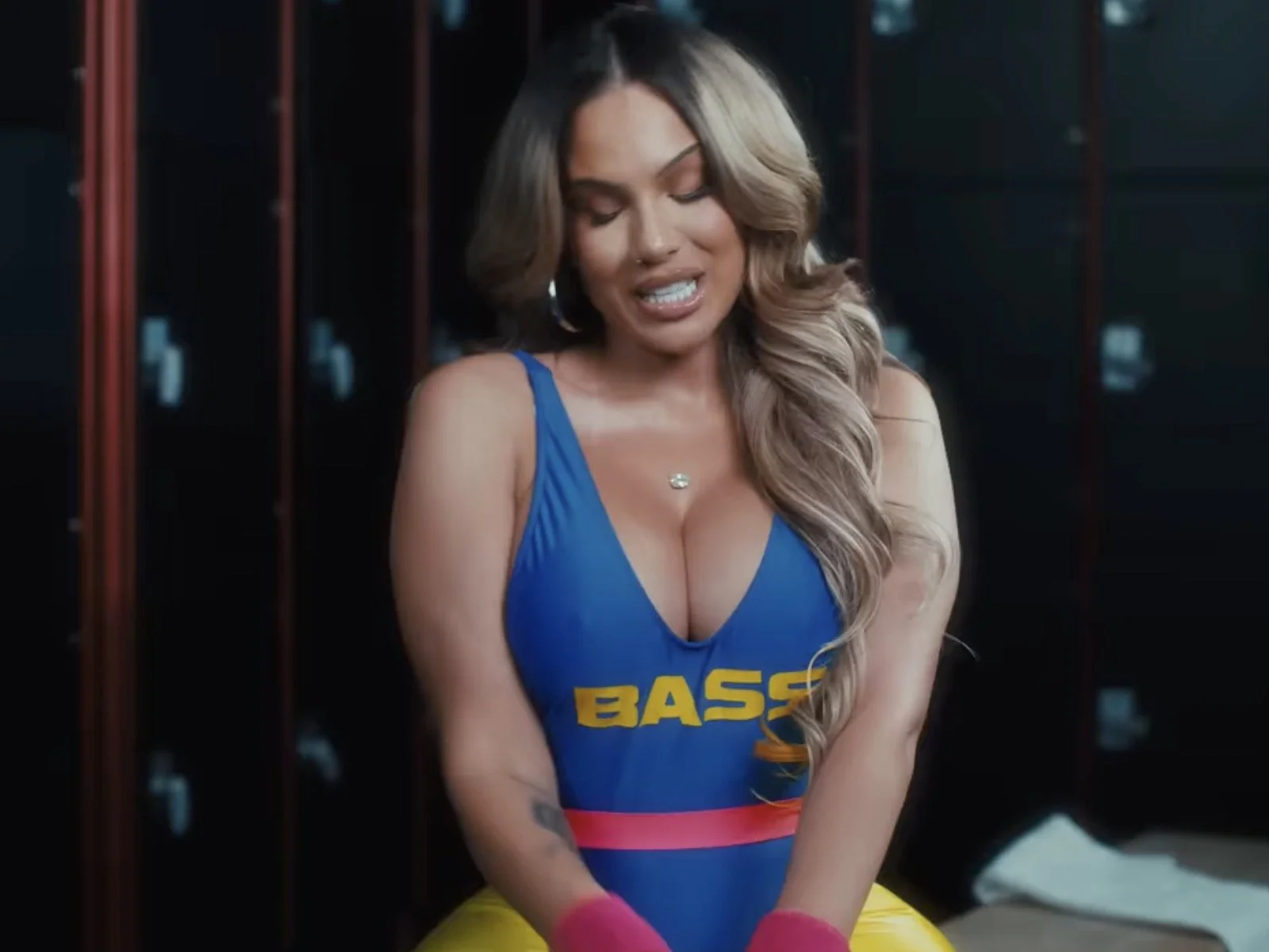 Tory Lanez: Amirah Dyme and N3onSighn are epic in the newest SLUTTY BASS teaser