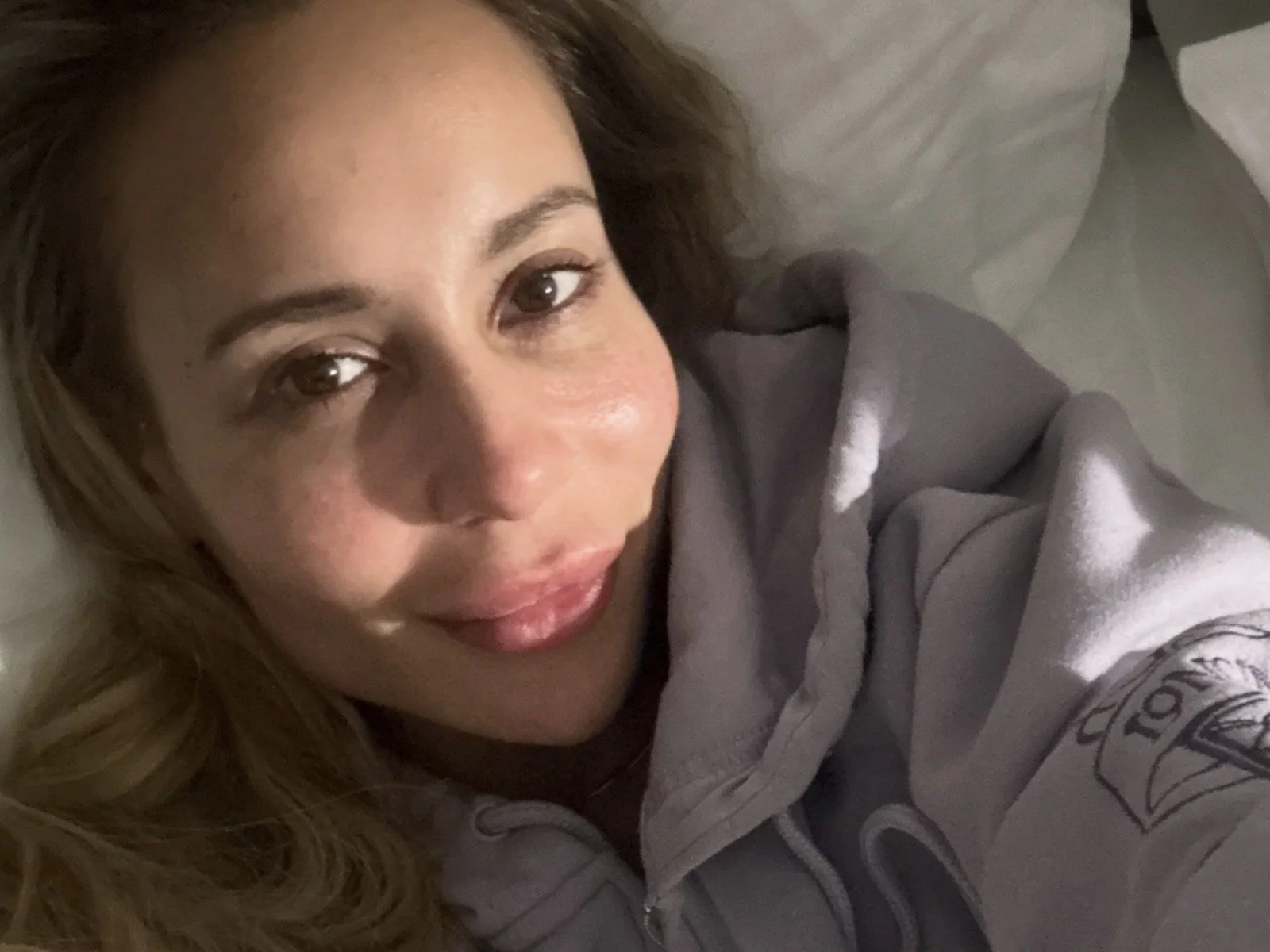 Carmela Clutch: It’s the super comfy bedroom selfie goals for me