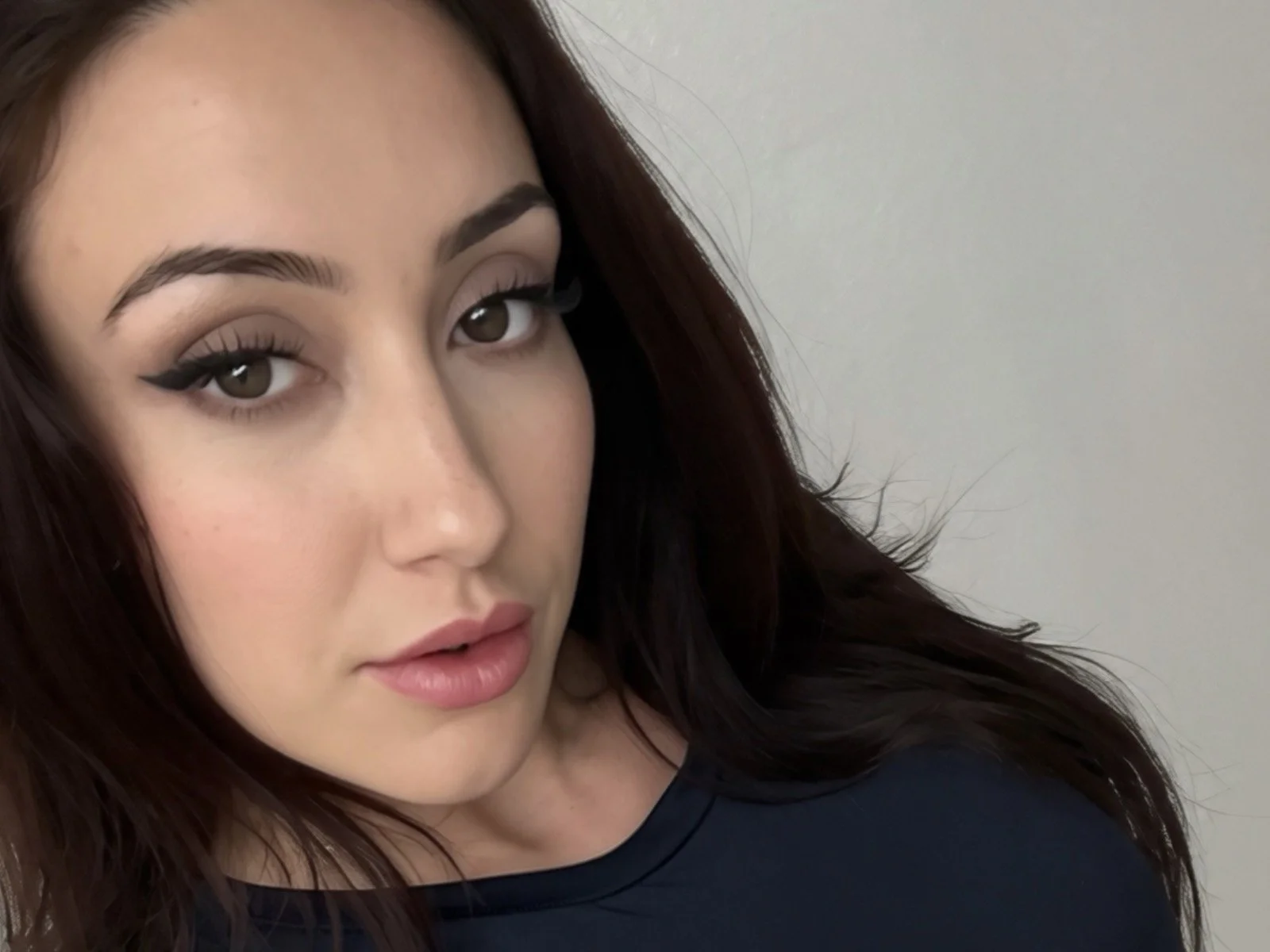 Mandy Muse: It’s pure selfie goals and love for her furry friends in these teases