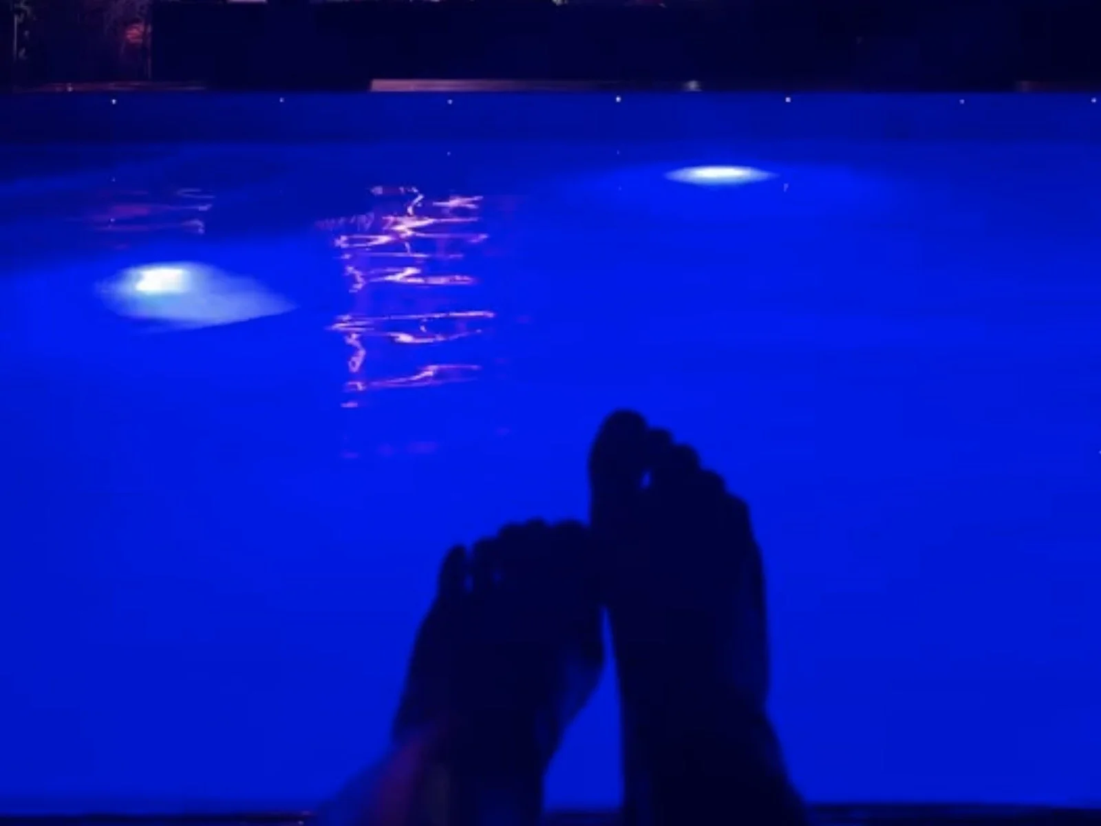 LaSirena69: My spicy baddie crush has me sucked in with the pretty toes teasing