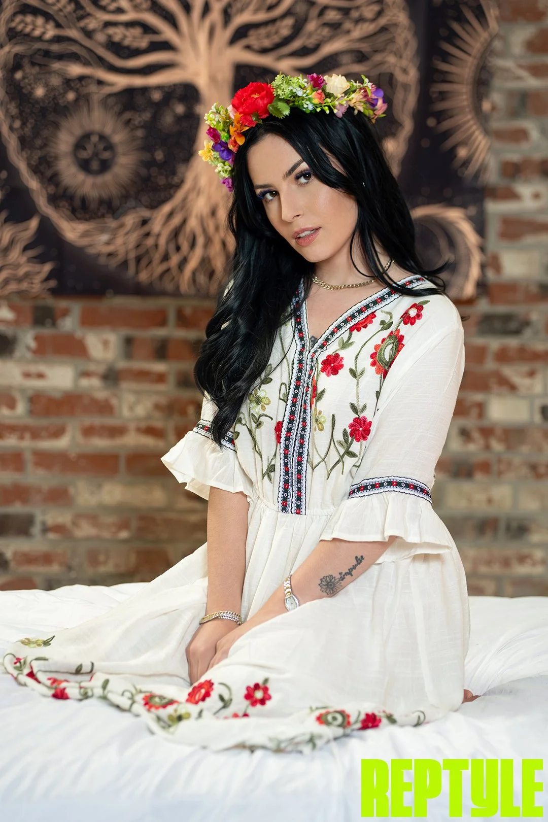 freeusesingles_chanel_camryn_millie_morgan_001.jpg