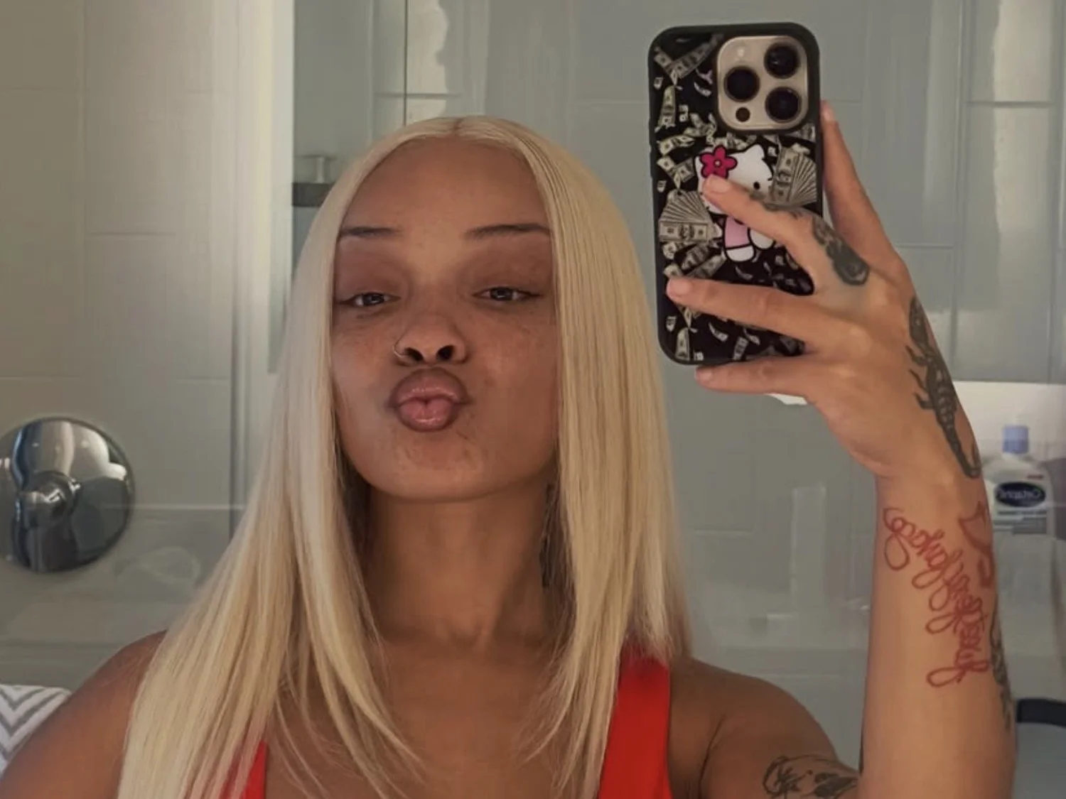 Honey Bxby: There’s no badder baddie I want to lock eyes with right now