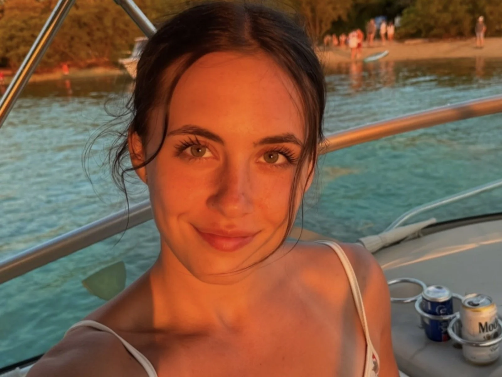 Daisy Pheonix: The boat setting is all types of heartwarming — Adult