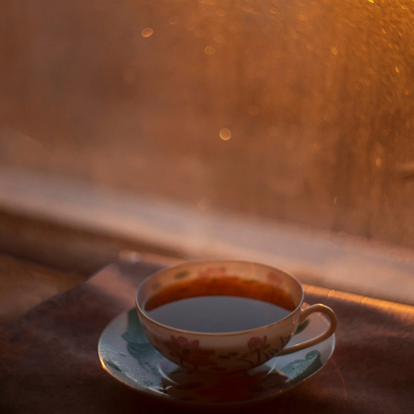 Practice staying present this week.

Try this:
Smell one thing every day ~ coffee, citrus, the morning air.
Notice how much more is already there.

#flwrnapavalley #naturalperfume #naturalperfumer #handmadebotanicalscents #smellsomethingreal