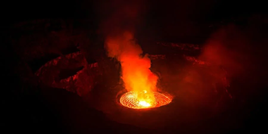 Mount-Nyiragongo-crater-Congo.jpg