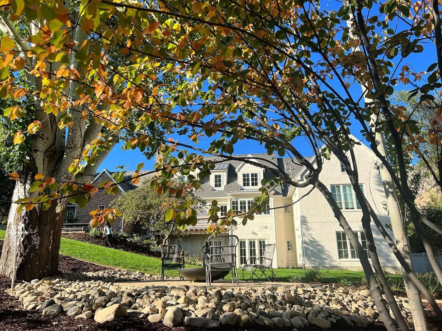 ‼️We have had a last-minute cancellation for our October retreat, which begins tomorrow. The yard is at its dreamiest and the beds are all made up. The pantry is stocked. Would you like to join us? DM or comment if you&rsquo;d like to take the spot. 