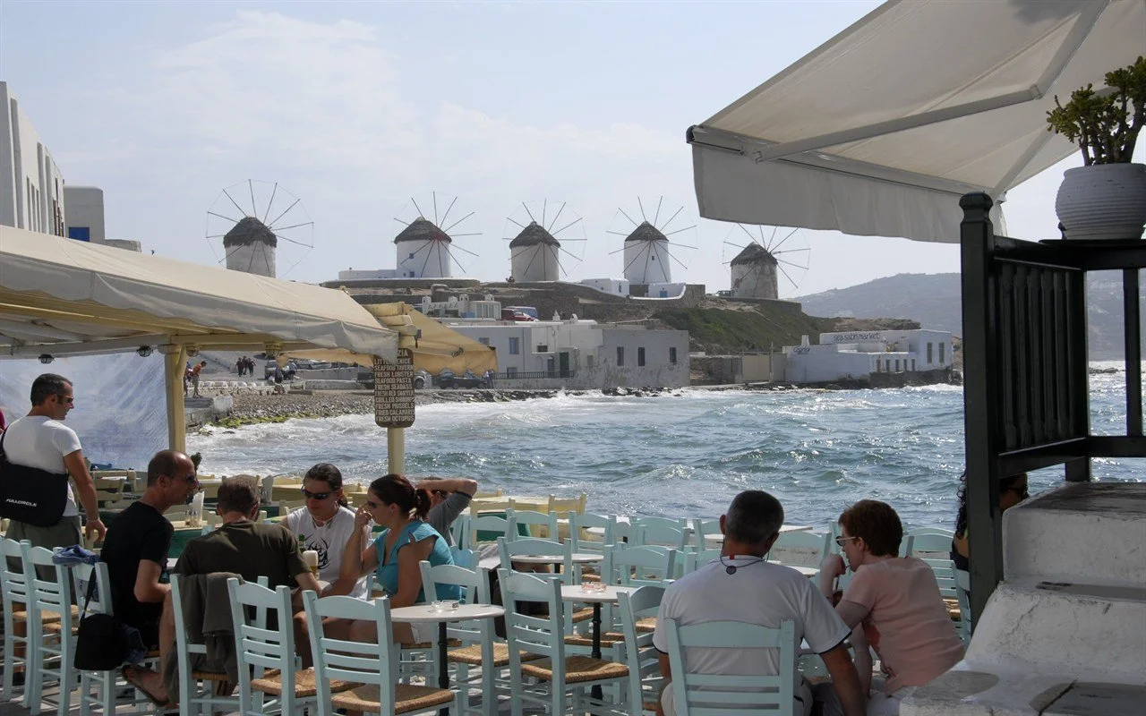 Where to Stay in Mykonos: Restaurants and Honeymoon Tips