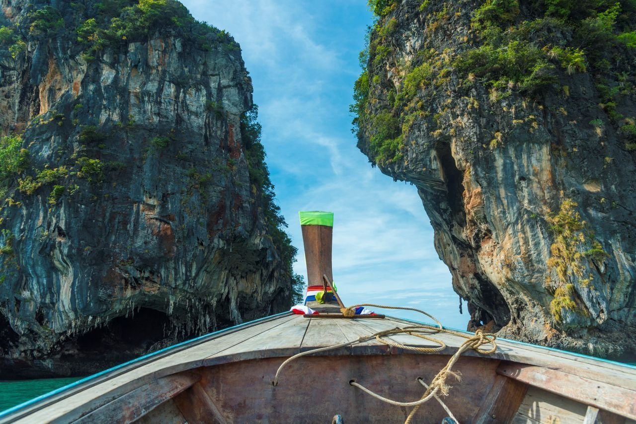Best Places for Honeymoon: Hawaii or Thailand
