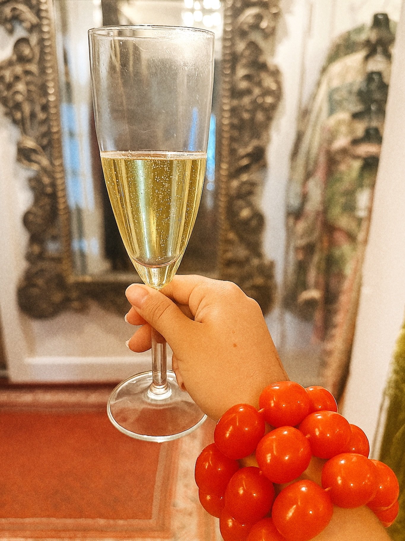 Tomato girl summer 🥂