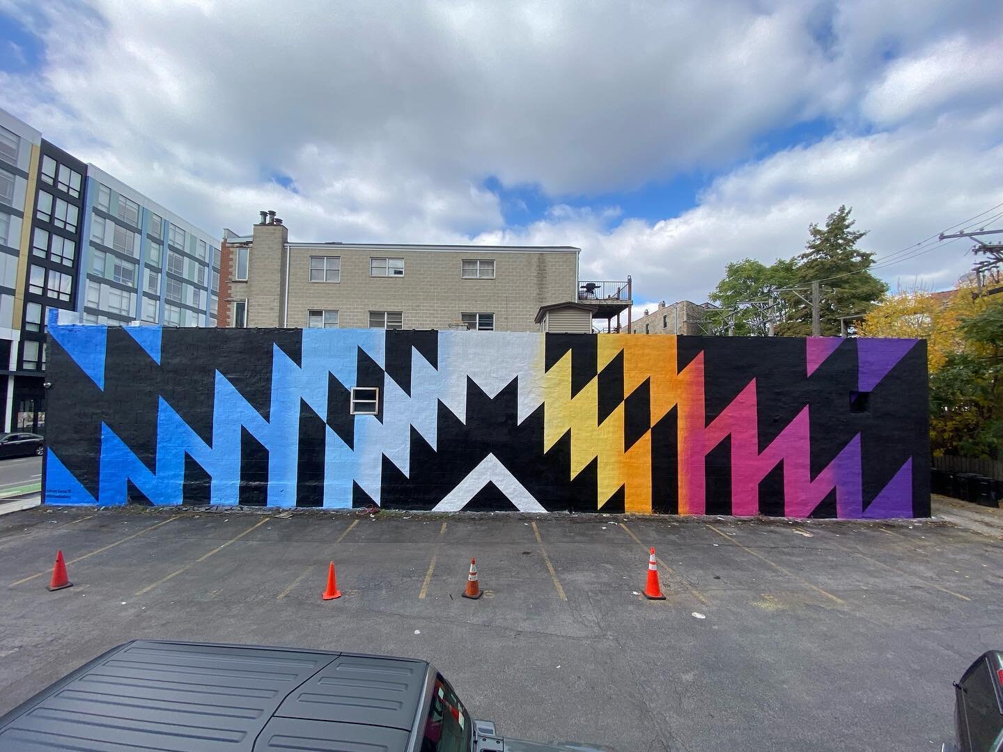 Got the awesome opportunity to paint the &ldquo;Neon Dream&rdquo; in Chicago this last week. Thanks @chicagotruborn for making this happen. And I couldn&rsquo;t have done it without @bg_____________________ and @groovy.wav. I also got the chance to c