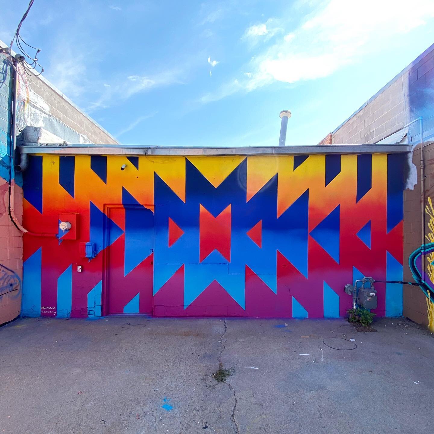 Painted this quick little ally jammer in La Junta CO this weekend. Got a chance to relax and hang out with some of the locals. Thanks @khanone95 and @ezukaqz for the invite.
