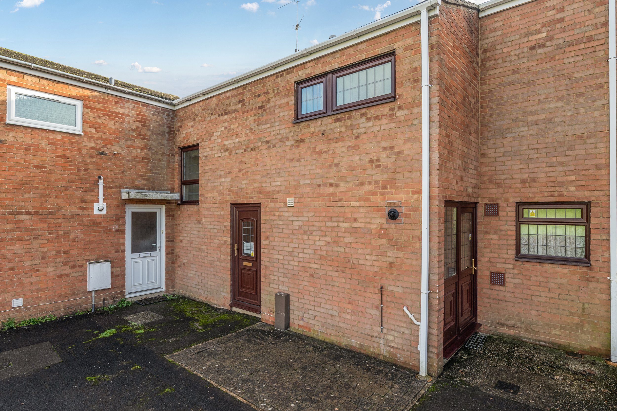 FOR SALE - Wilmott Way, Winklebury - £315,000