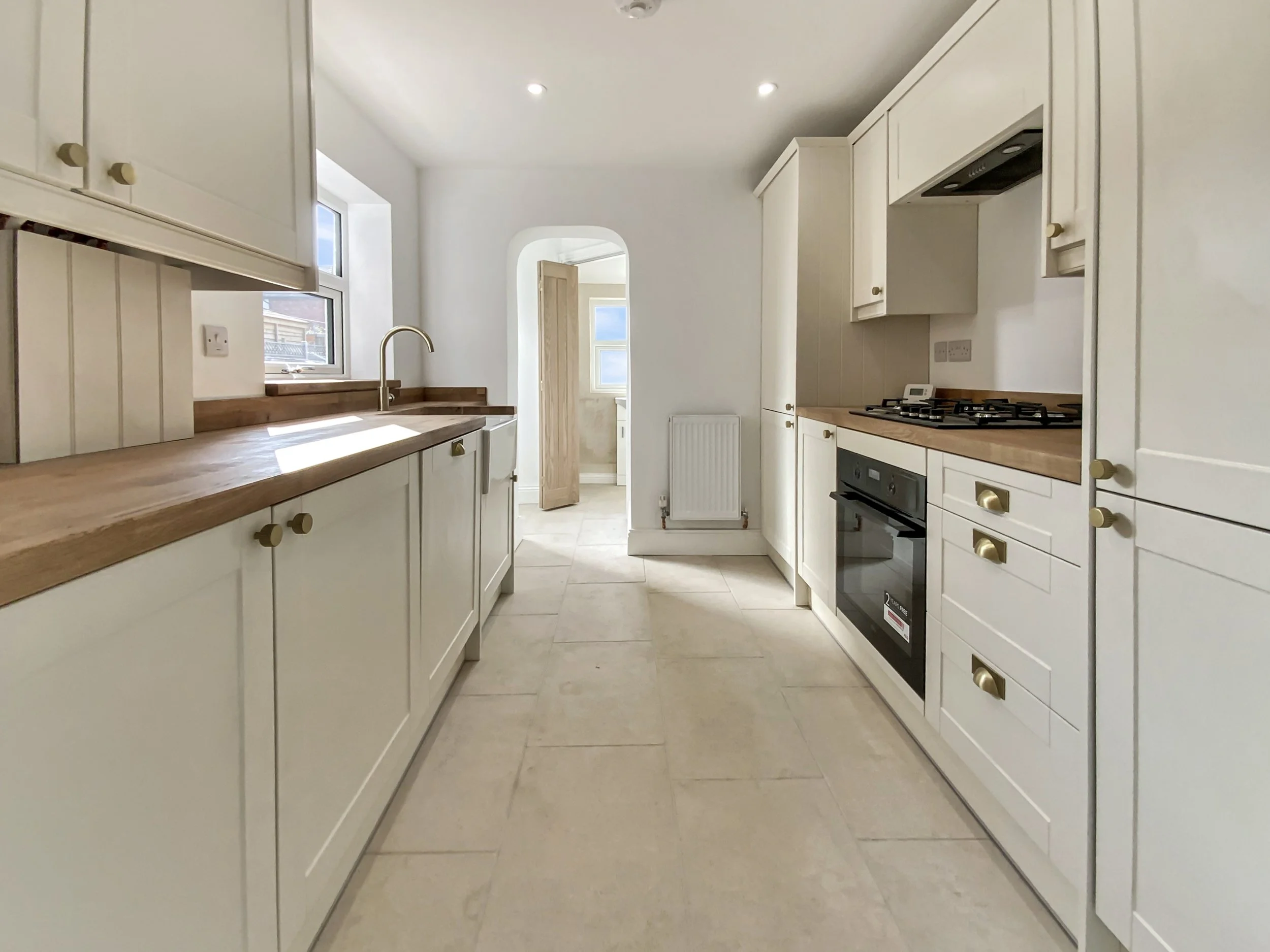 43 Queens Road Kitchen - Copy.jpeg