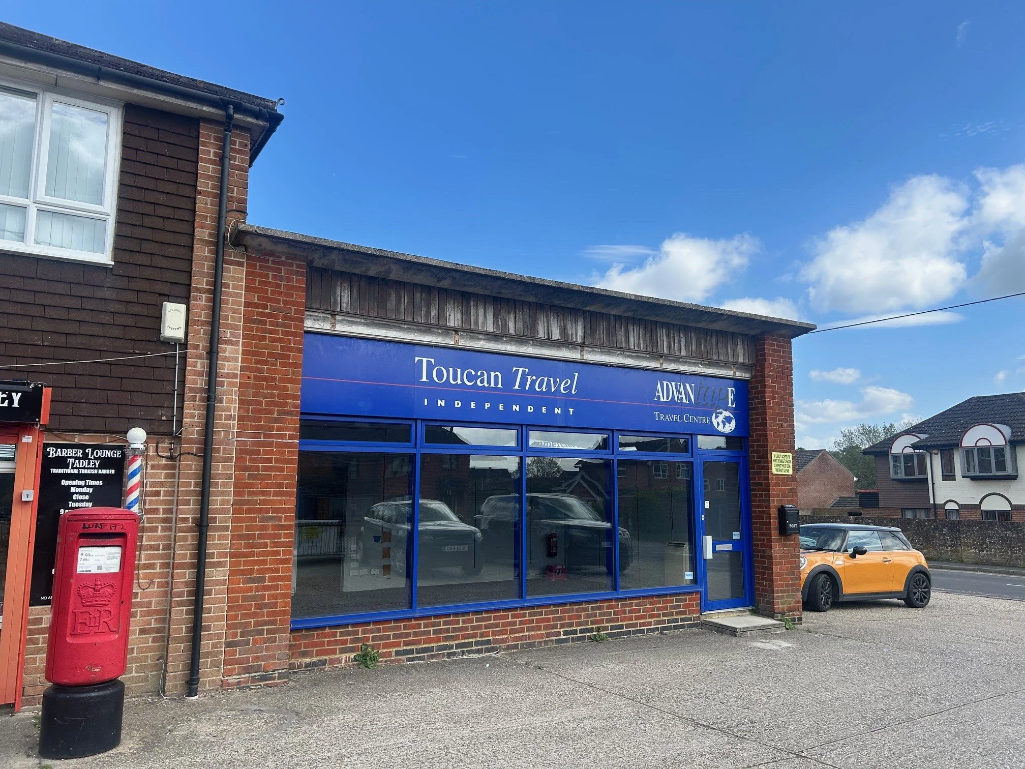 TO LET - Mulfords Hill, Tadley 