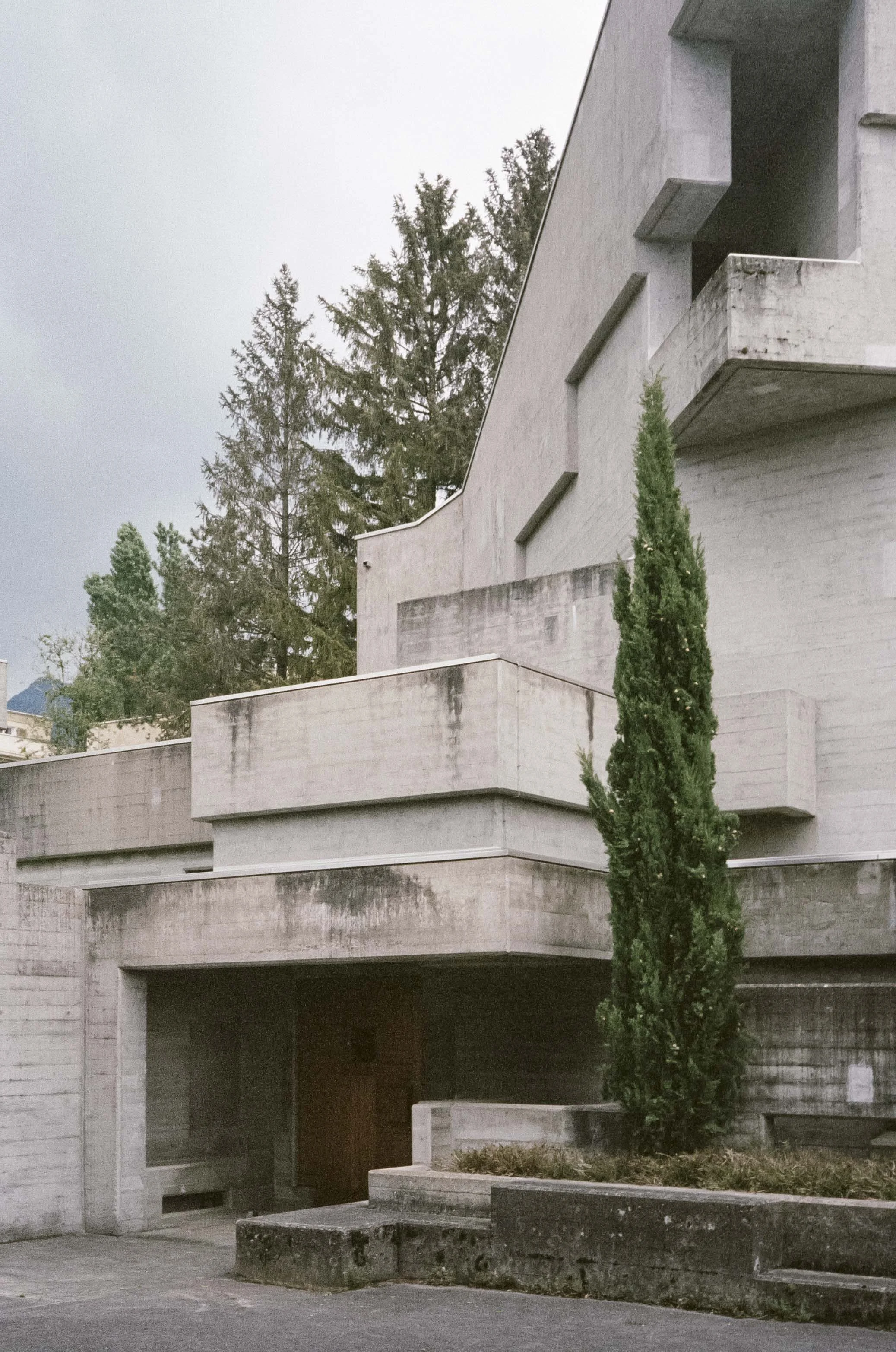 st-klemenz-bettlach-brutalist-architecture-7.jpg
