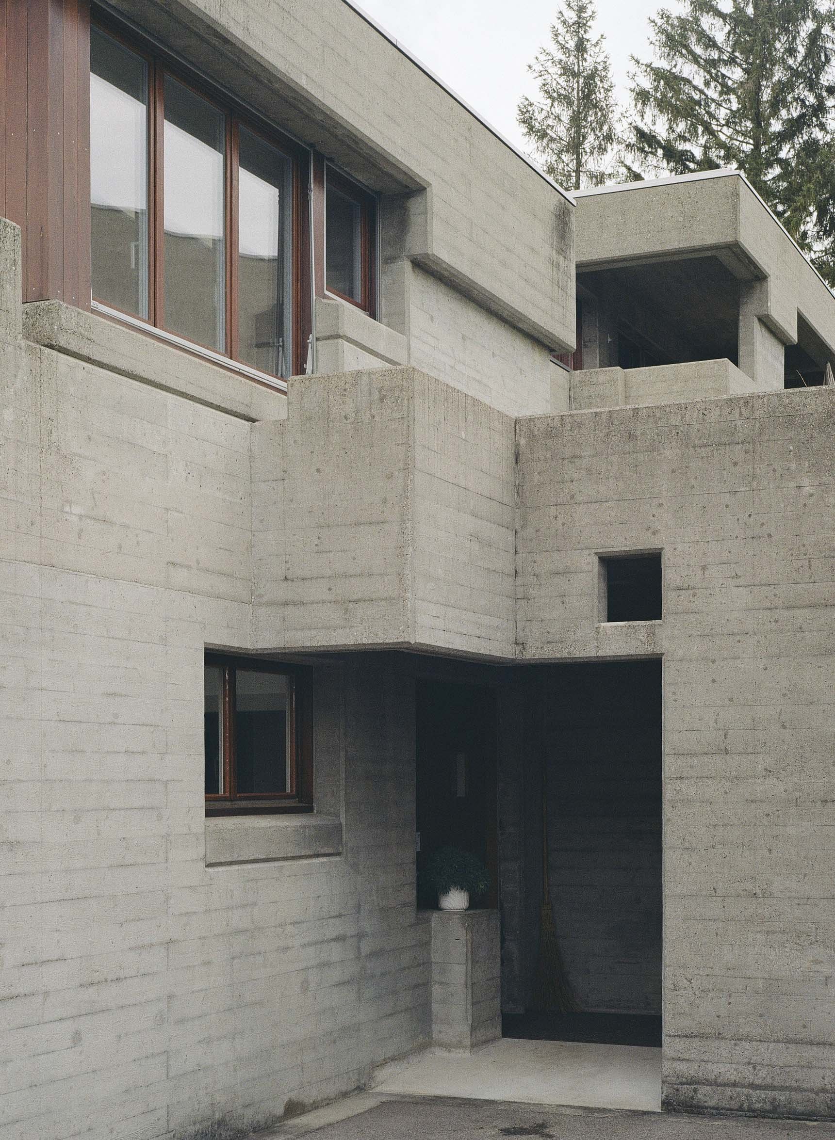 st-klemenz-bettlach-brutalist-architecture-2.jpg