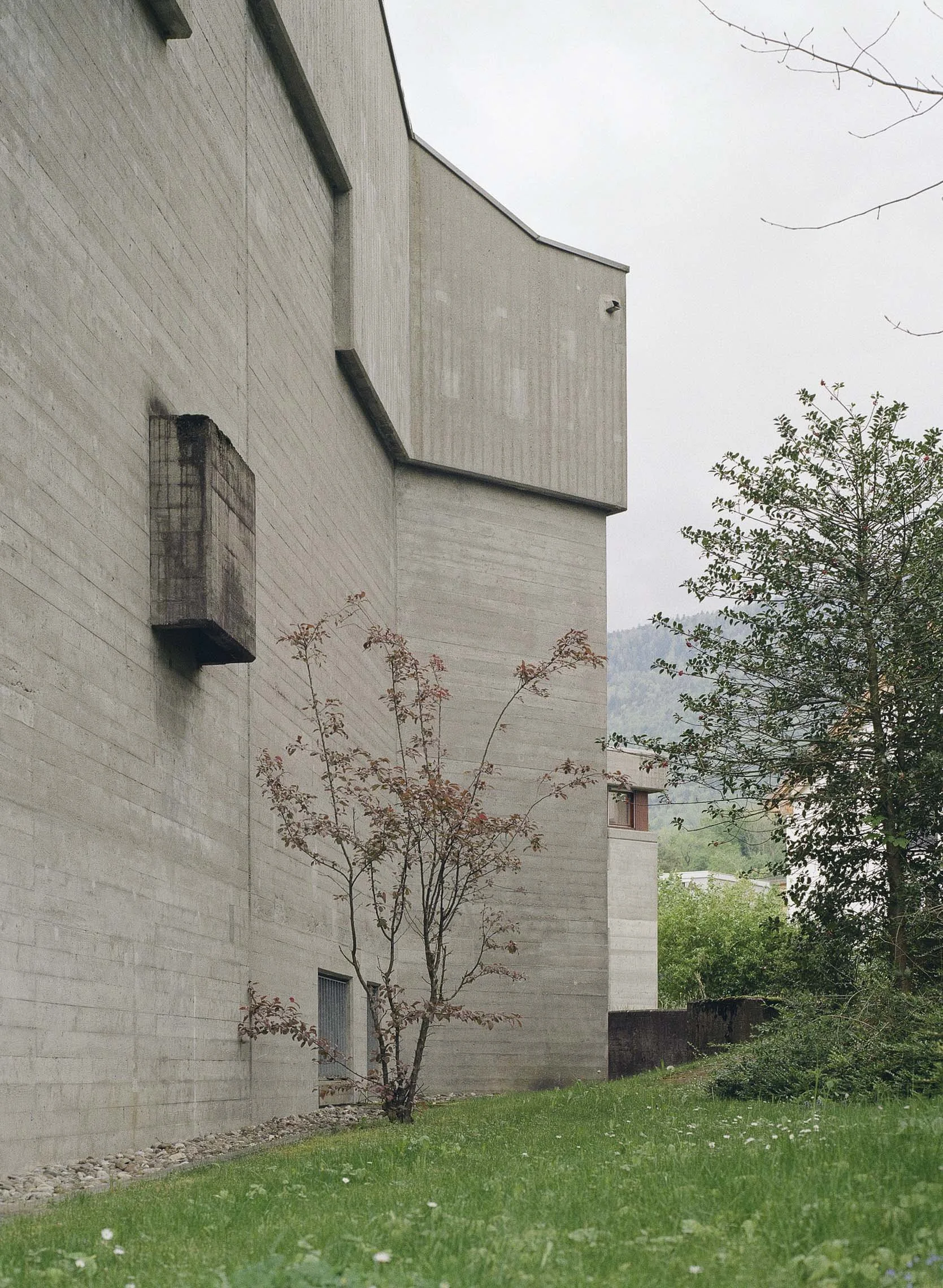 st-klemenz-bettlach-brutalist-architecture-1.jpg