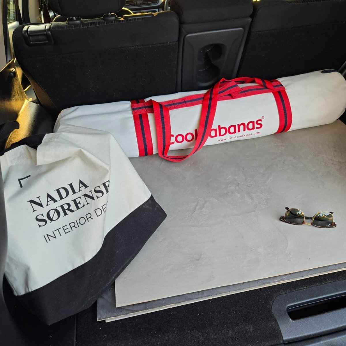 When the back of your car is half work and half 'living-your-best-life-quipment' 😍👌 Anyone else ready for the weekend?😎😎
...
...
#InteriorDesignLife #DanishDesigner #SydneyDesigner #WeekendReady #CoolCabanas #VenetianPlasterSamples #InteriorDesig