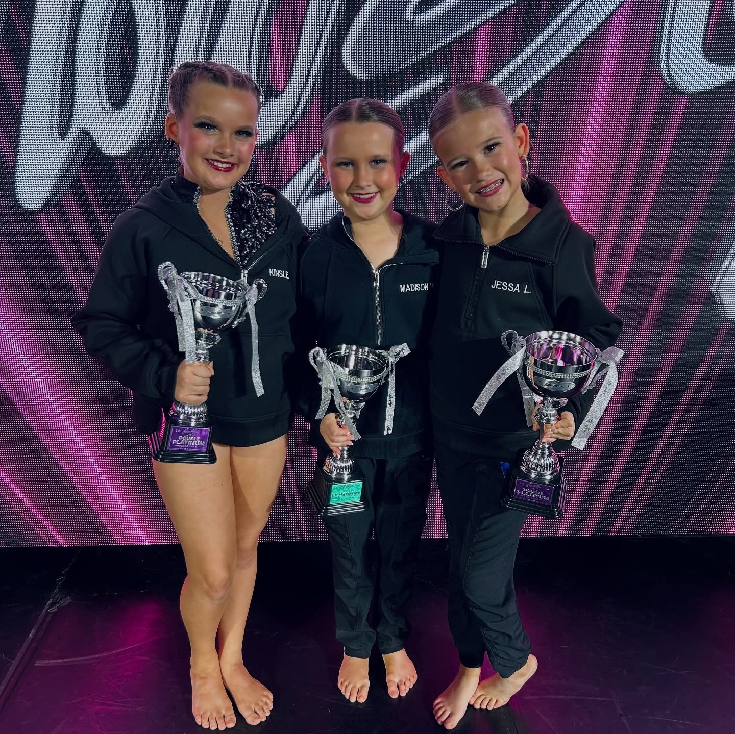 Day 3 vibes π thank you @goshowstopper for a fun weekend ! Season 3 comps are officially over π₯²