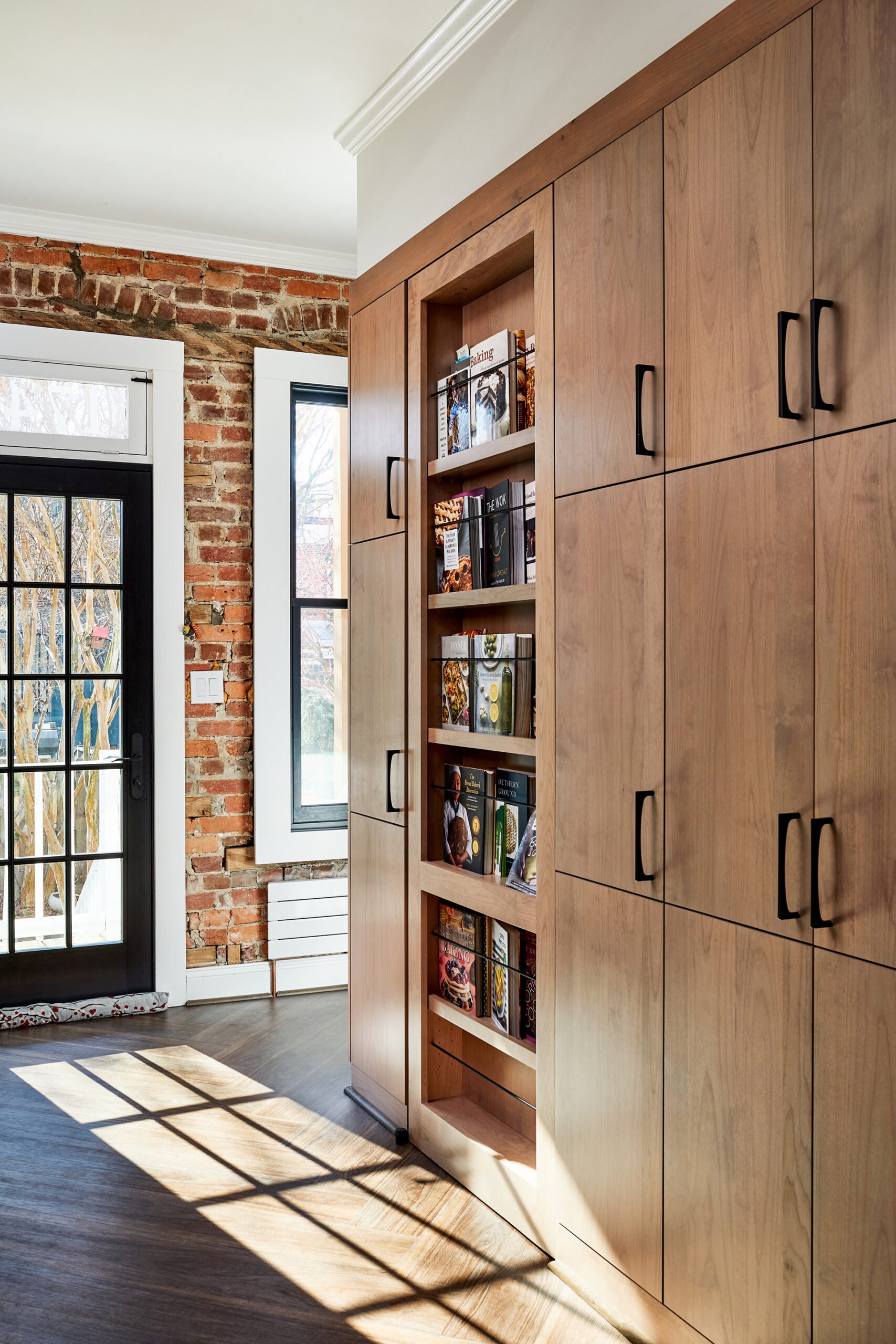 Monday Morning Cabinet Company - Example of Frameless Cabinetry. Doors come edge-to-edge. European Frameless.