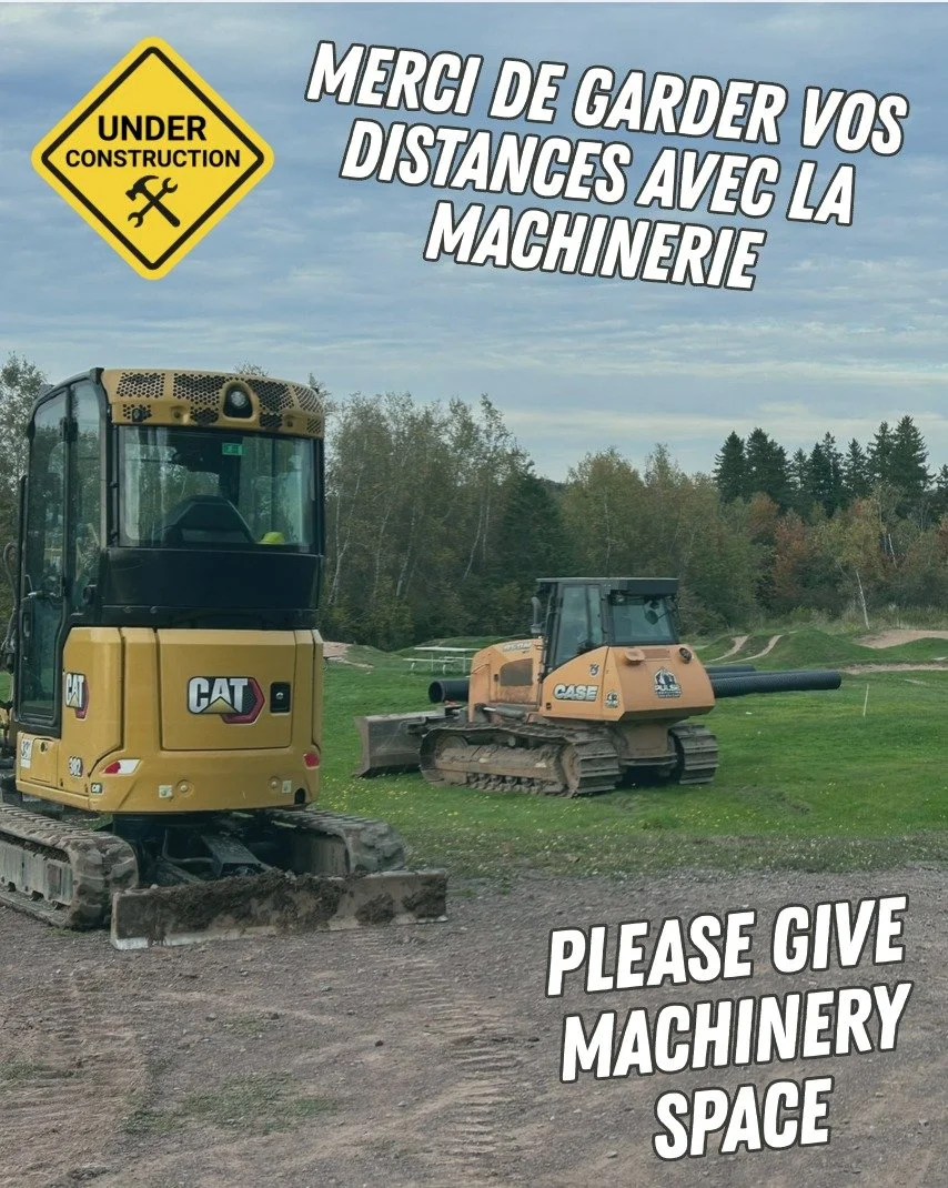 Les travaux d'am&eacute;lioration de la piste battent leur plein! 🛠️ Merci de respecter la zone de travail et de garder vos distances avec l'&eacute;quipement afin que les travaux se d&eacute;roulent en toute s&eacute;curit&eacute; et sans interrupt