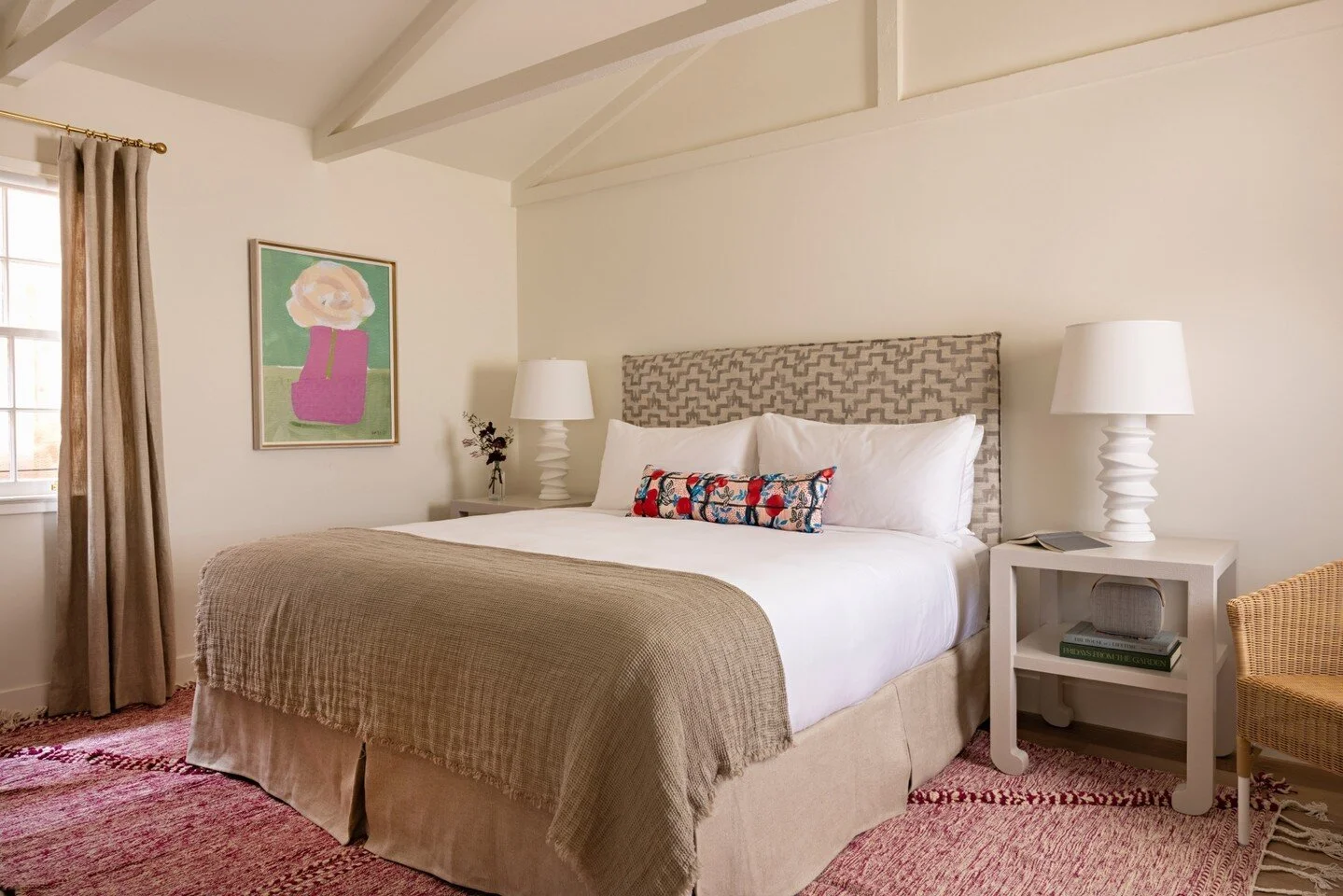 Refreshed and ready for your arrival. ⁠
⁠
Each newly renovated guest room features airy-and-bright vaulted ceilings, bespoke furnishings, handwoven Moroccan rugs, @susanhable artwork, luxe Italian linens, a curated mini bar selection, and modern amen