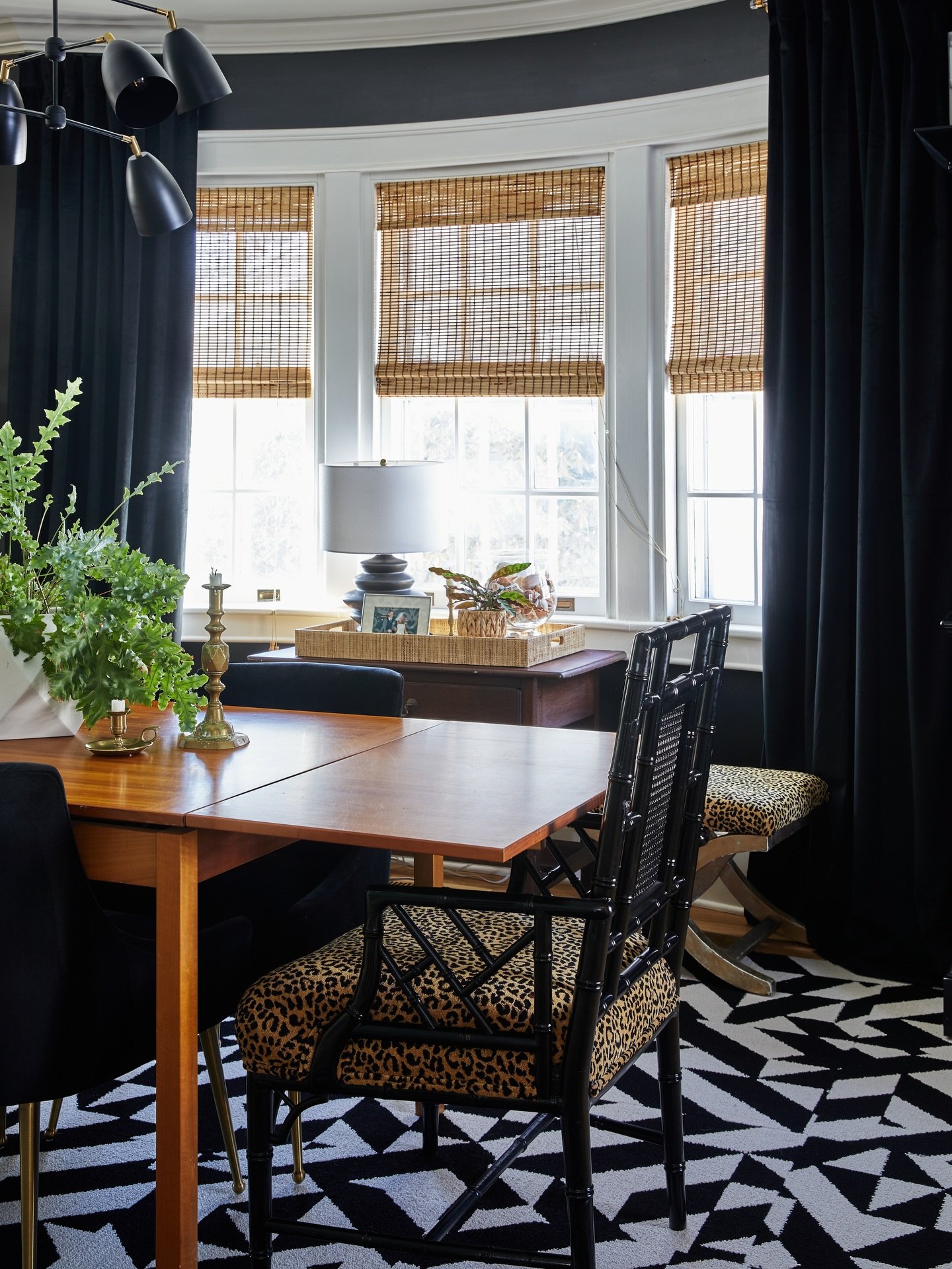 Time for those stretchy pants &amp; fueling your &ldquo;back home ballers&rdquo; ahead of their Thanksgiving Eve shenanigans. Happy 🦃Day!!

photo: @willsecklund