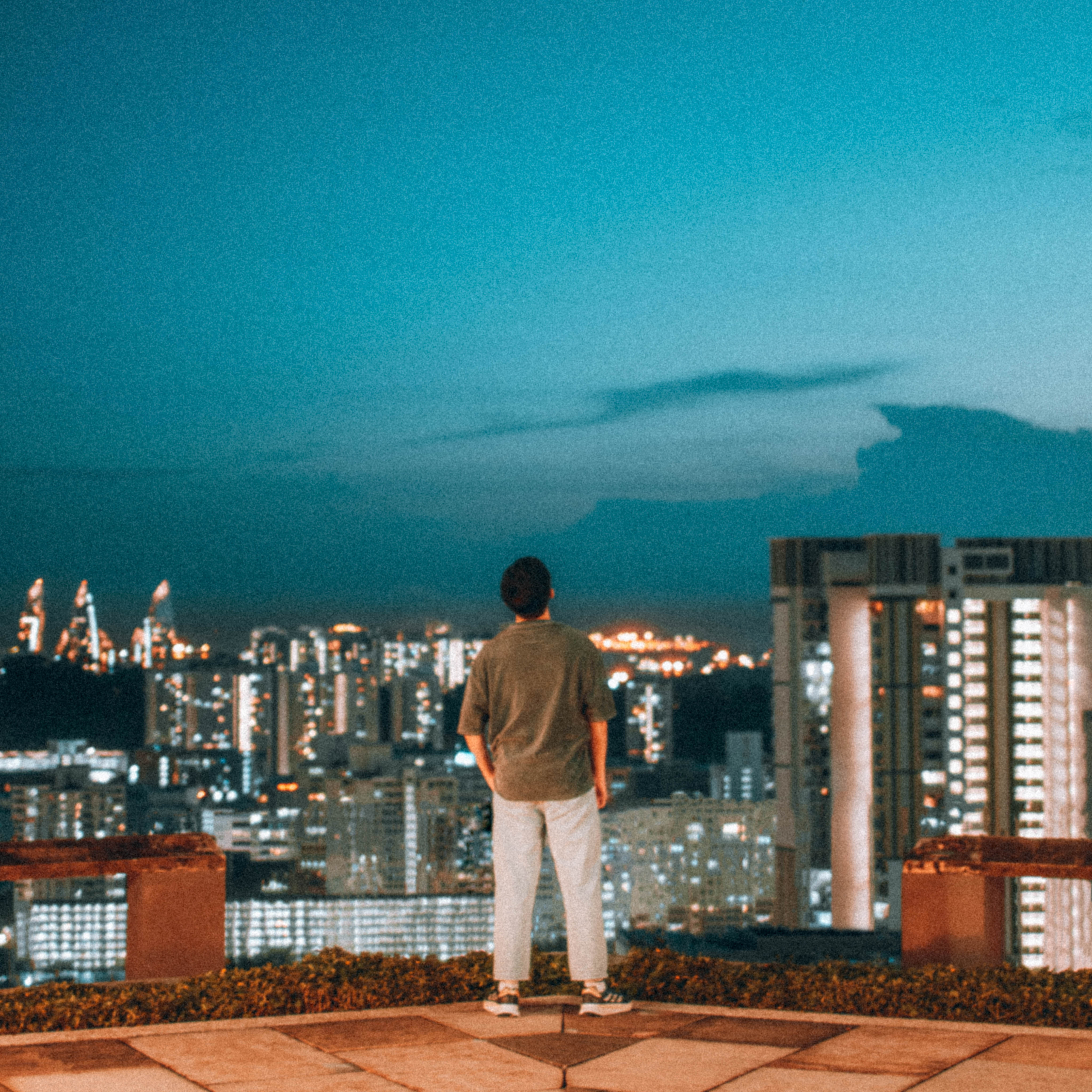 Its21Master's "On Top Of The World" ft. Lakeith Rashad and B. Griff: A Hip-Hop Anthem Making Waves
